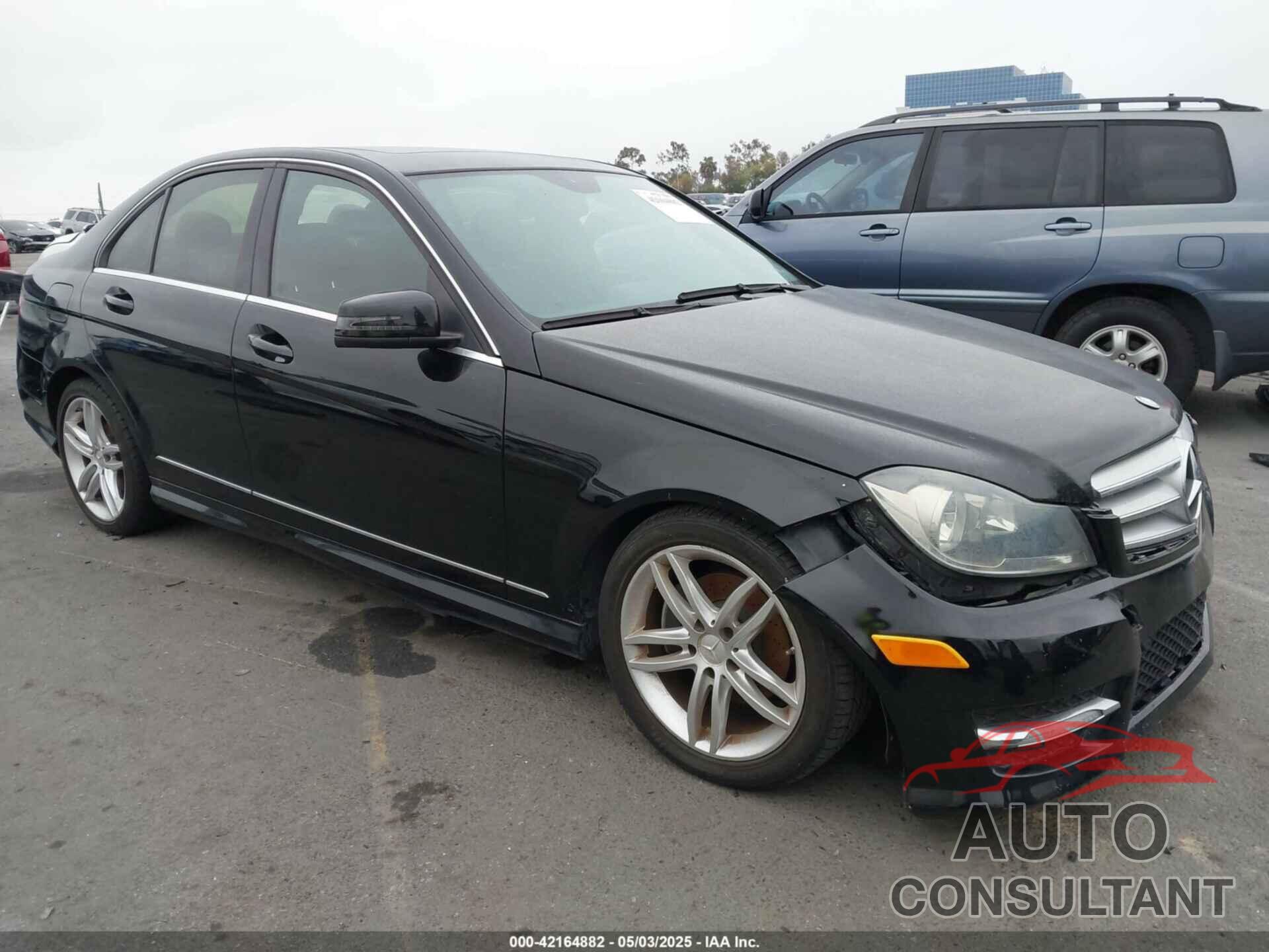 MERCEDES-BENZ C 250 2013 - WDDGF4HBXDR261850