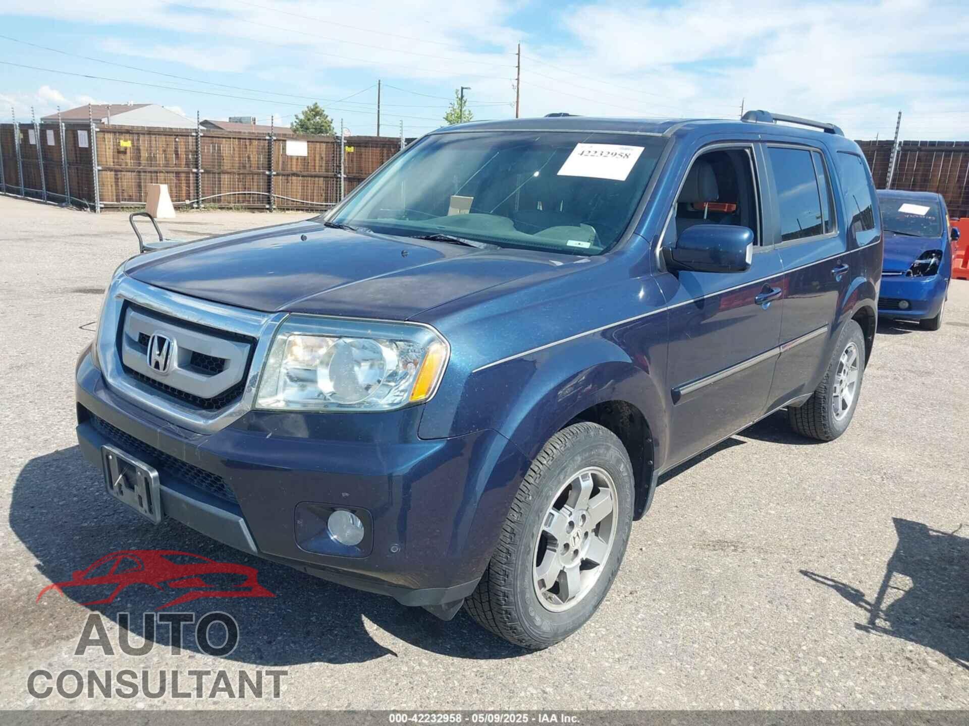 HONDA PILOT 2011 - 5FNYF4H94BB087319