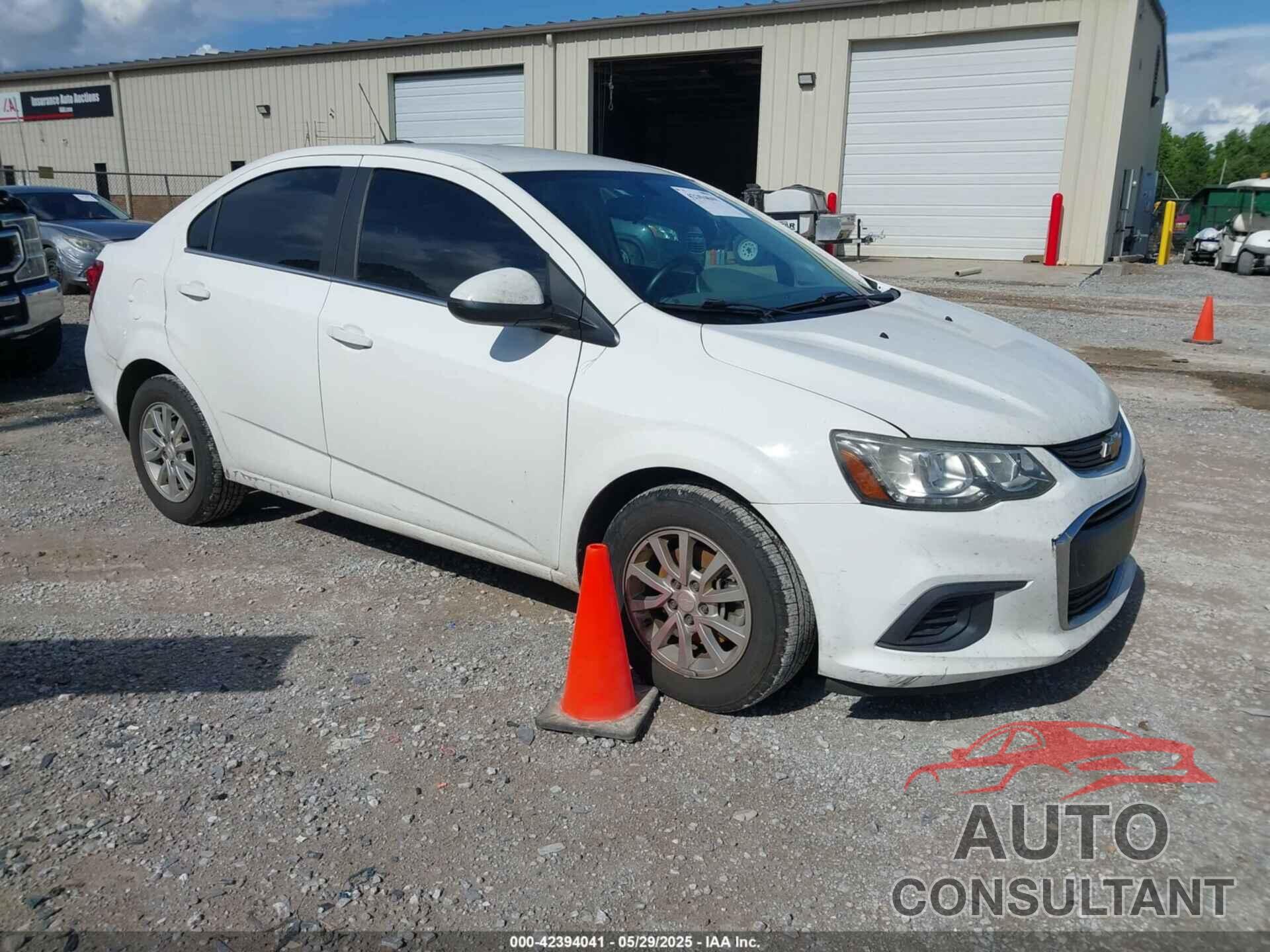 CHEVROLET SONIC 2017 - 1G1JD5SHXH4132396