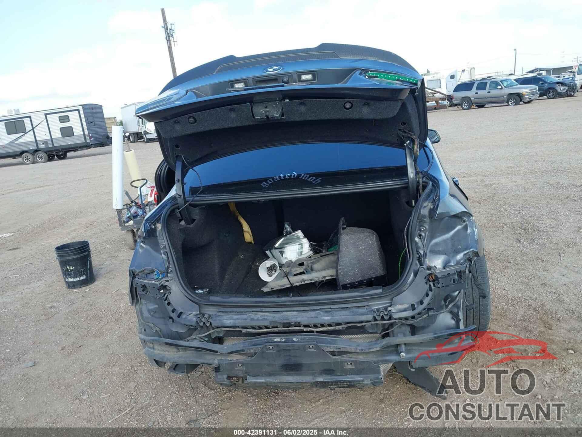 BMW 320I 2016 - WBA8E1G56GNU12073
