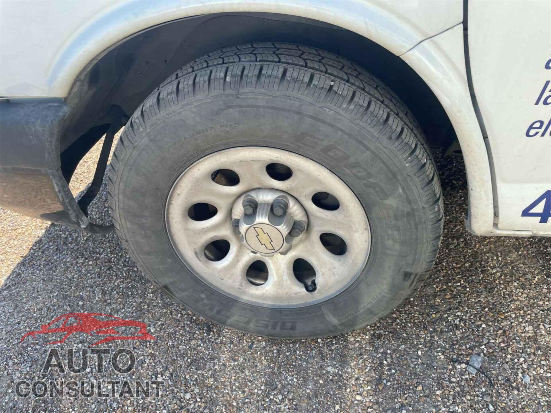 CHEVROLET EXPRESS G1500 2014 - 1GCSGAFX4E1155148