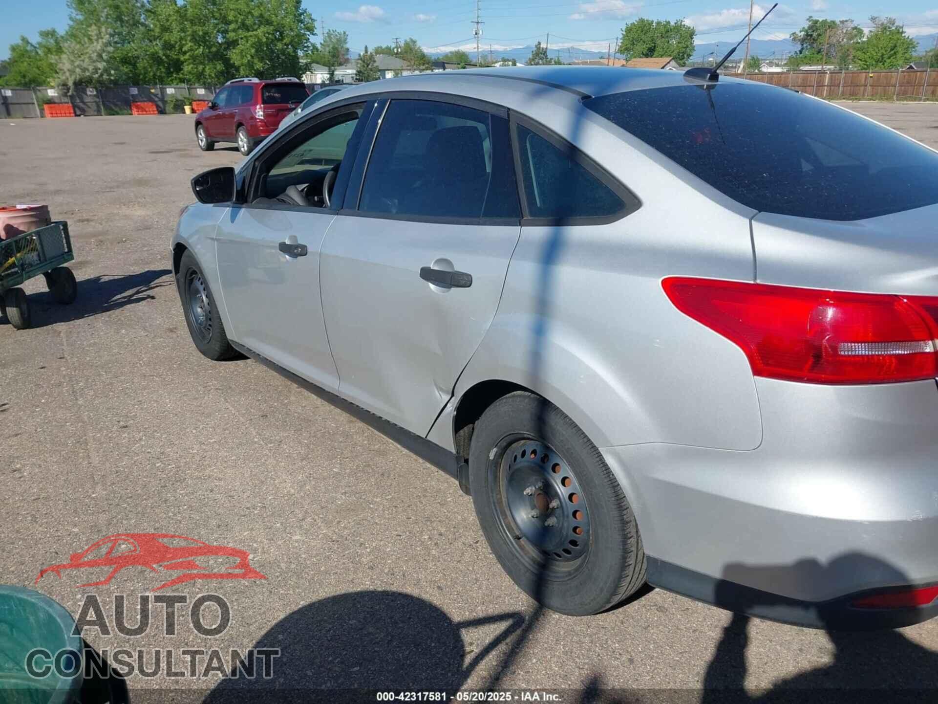 FORD FOCUS 2015 - 1FADP3E2XFL292083