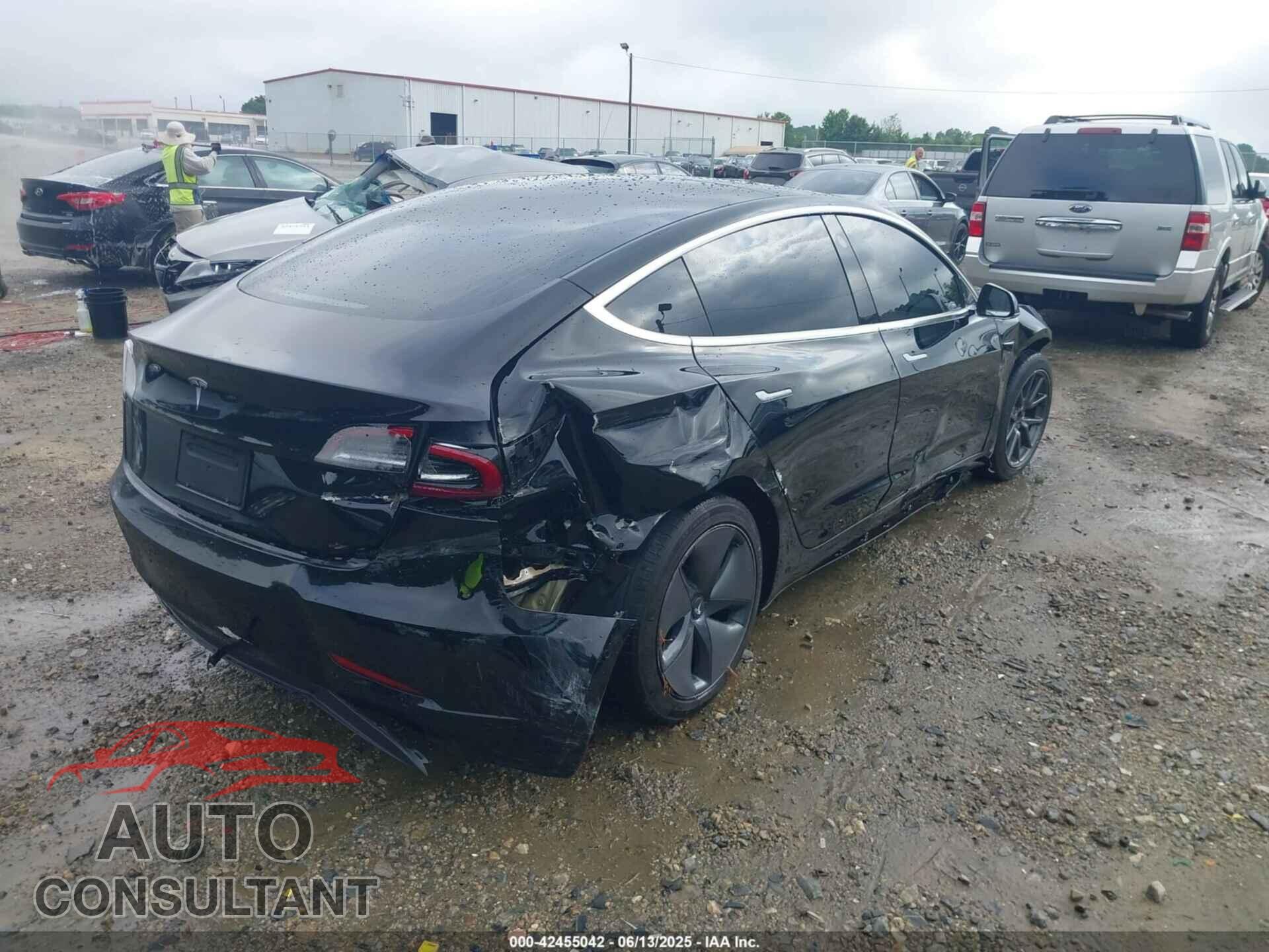 TESLA MODEL 3 2019 - 5YJ3E1EA8KF399881