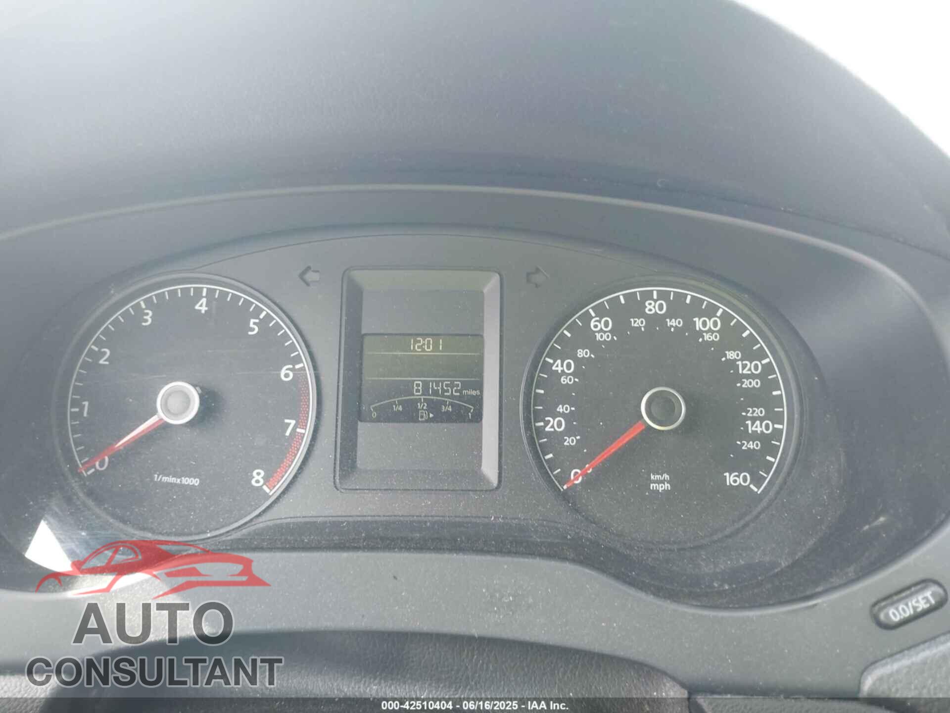 VOLKSWAGEN JETTA 2014 - 3VW2K7AJ2EM352078
