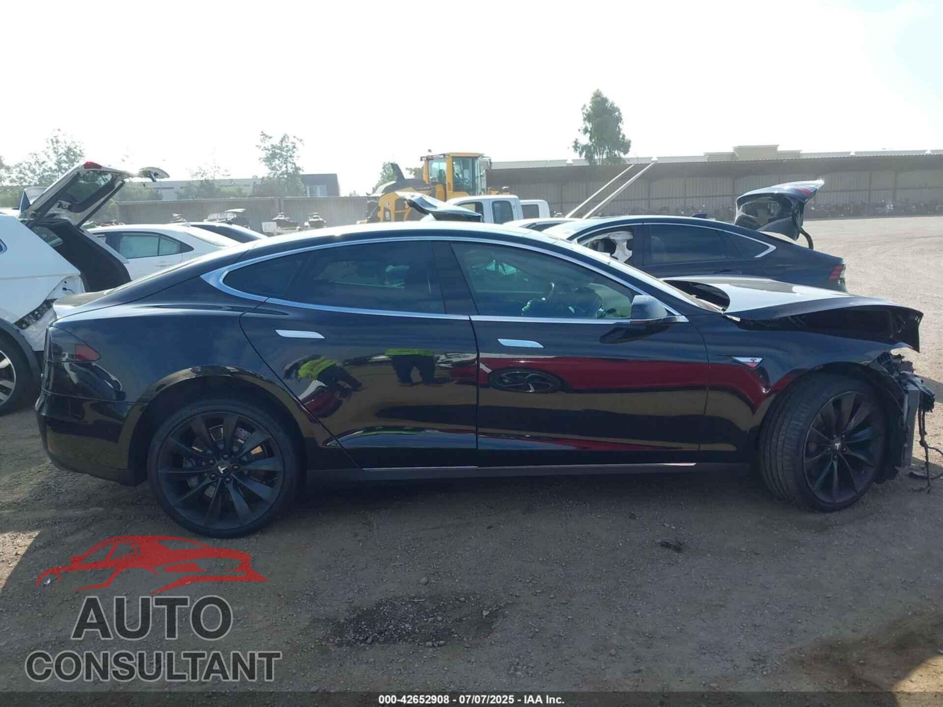 TESLA MODEL S 2015 - 5YJSA4H26FF092504