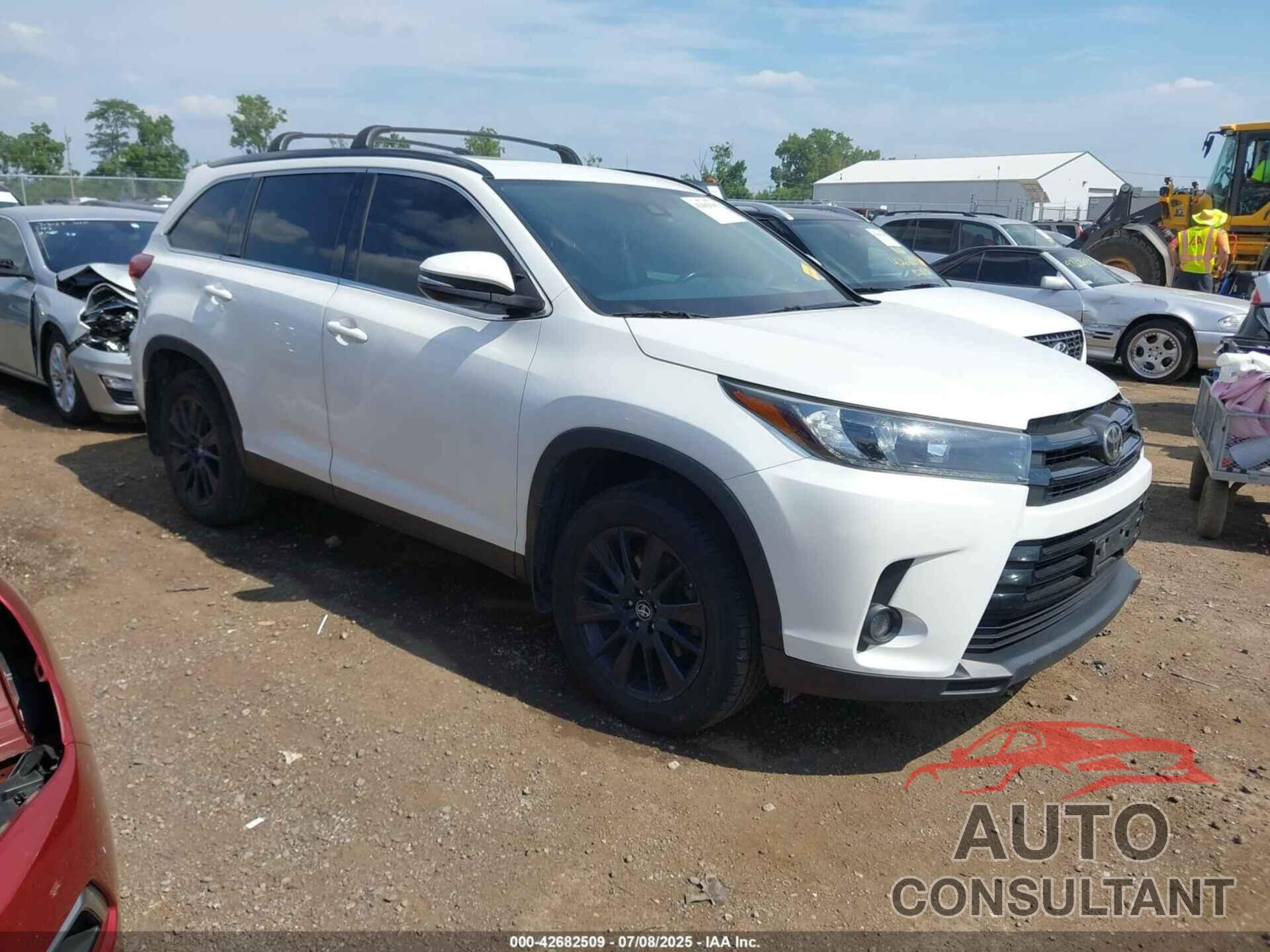 TOYOTA HIGHLANDER 2019 - 5TDJZRFH7KS994268
