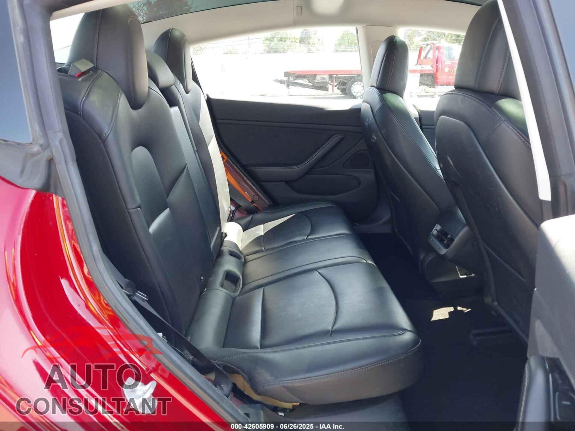 TESLA MODEL 3 2017 - 5YJ3E1EA3HF001419