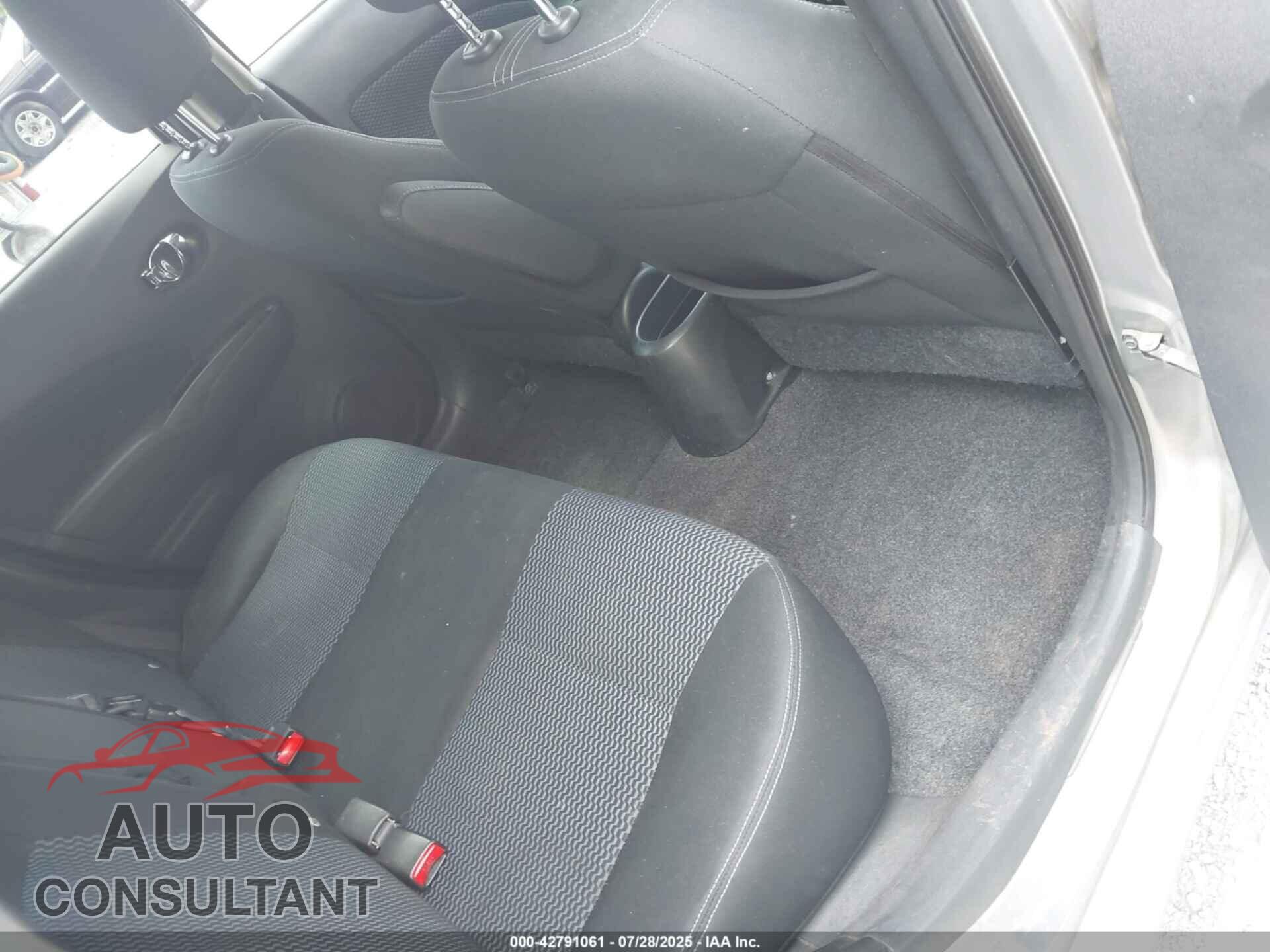 NISSAN VERSA NOTE 2015 - 3N1CE2CP6FL375960
