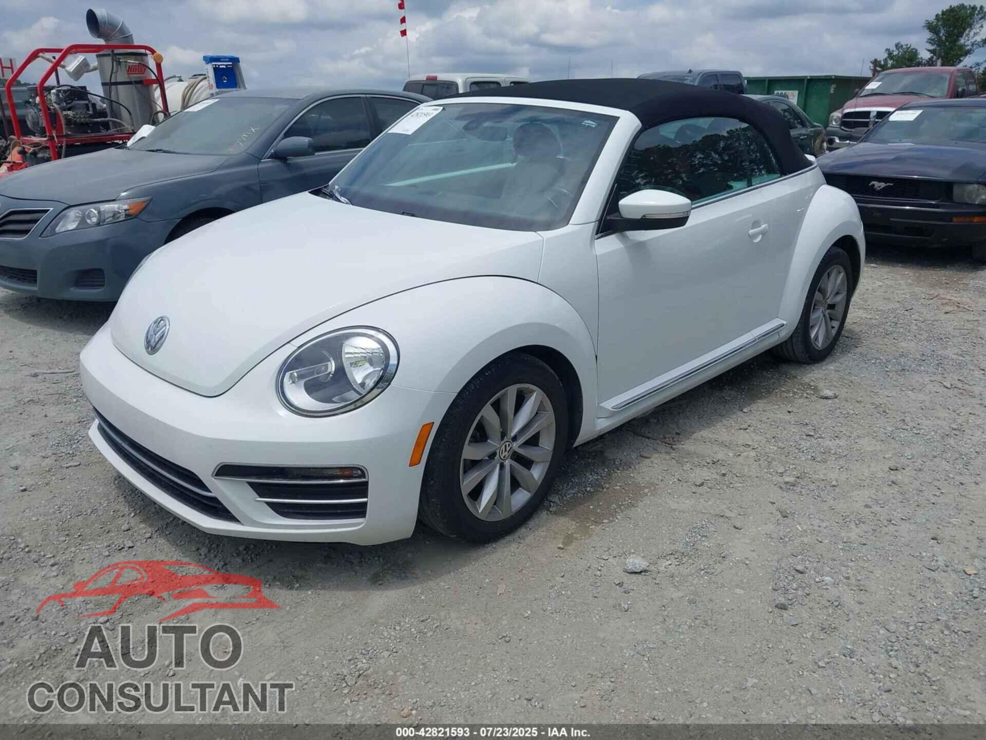 VOLKSWAGEN BEETLE 2017 - 3VW517AT9HM808499