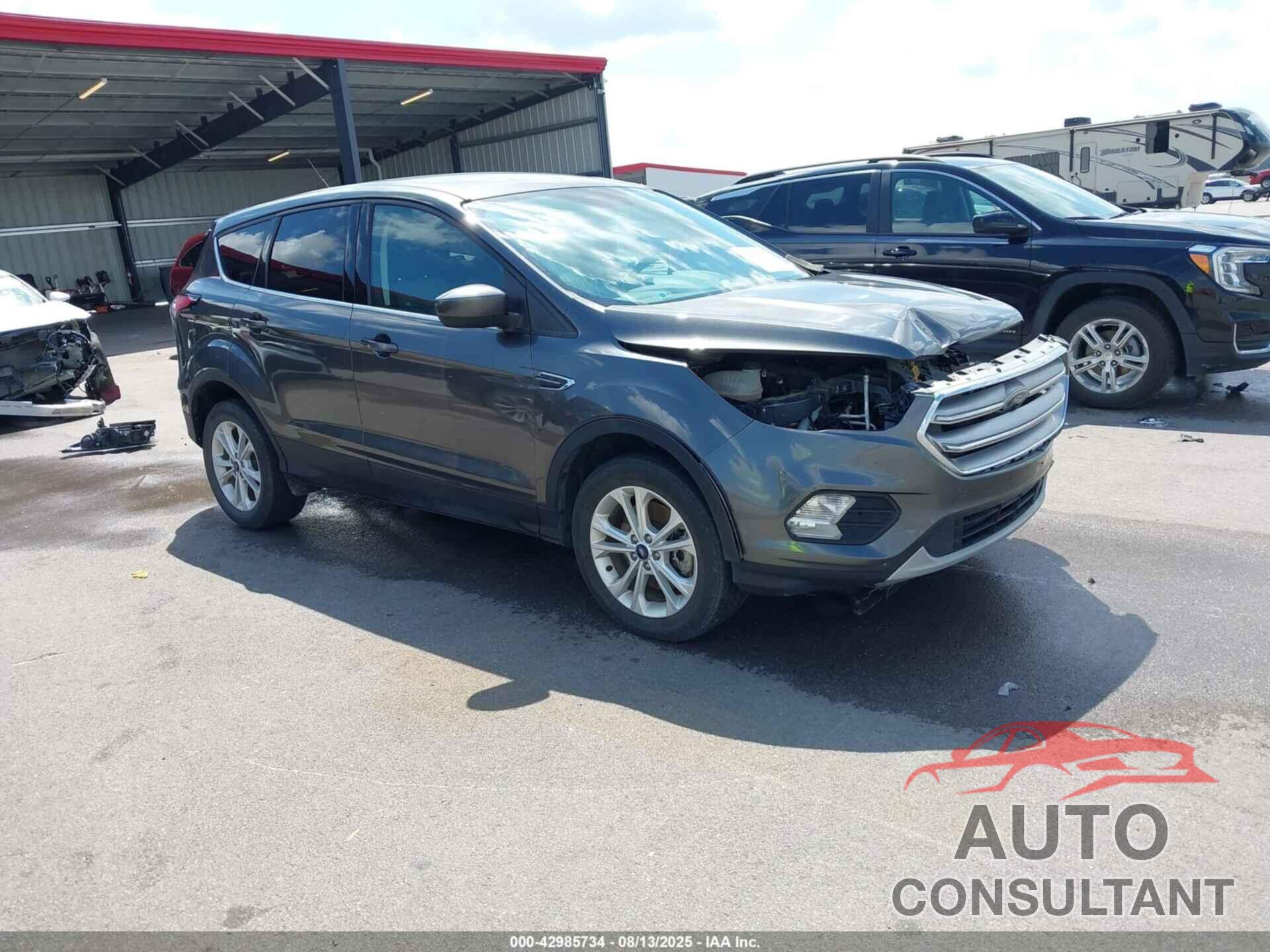 FORD ESCAPE 2017 - 1FMCU9GD6HUD76300