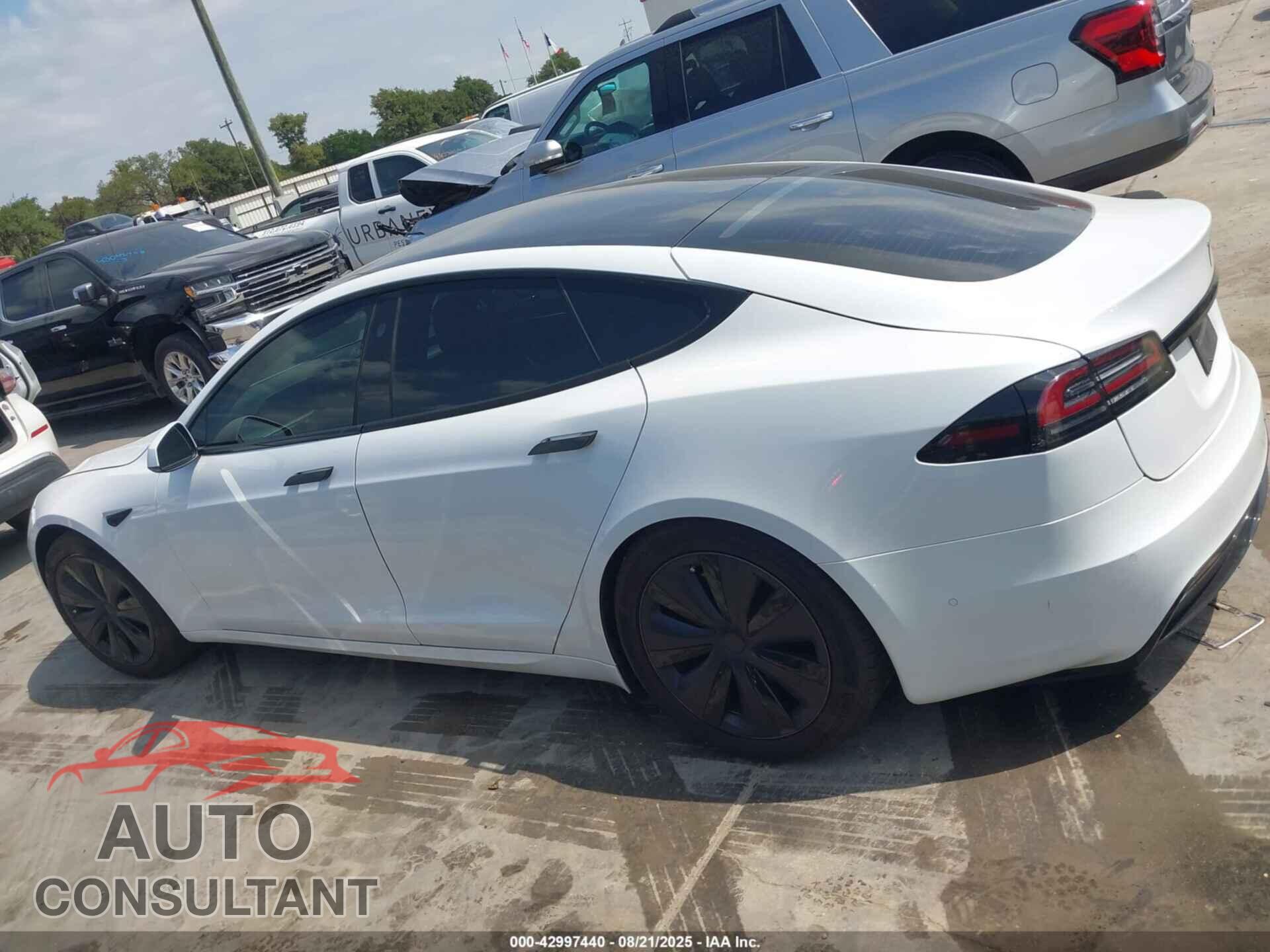 TESLA MODEL S 2023 - 5YJSA1E55PF501073
