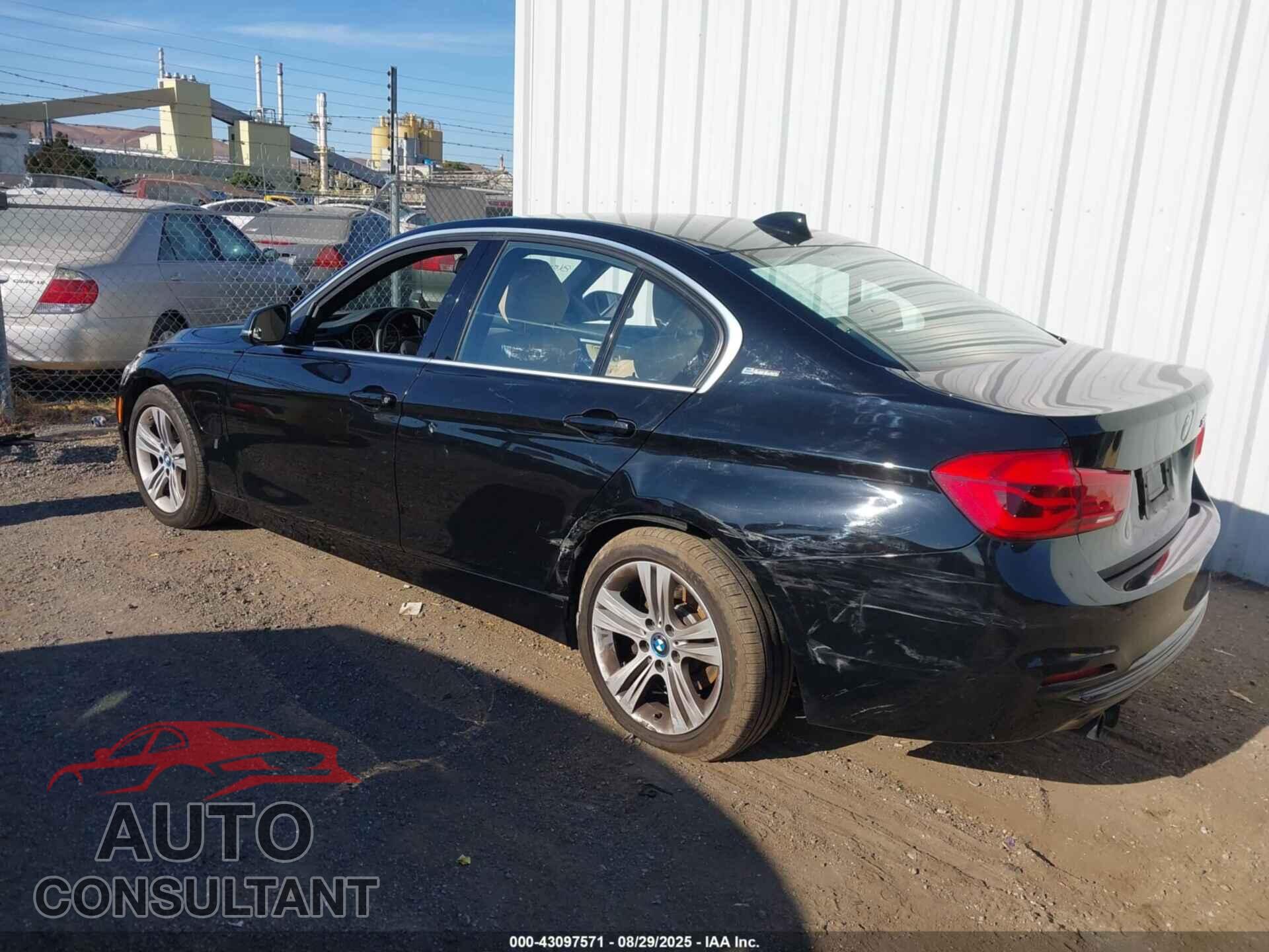 BMW 330E 2018 - WBA8E1C55JA178190