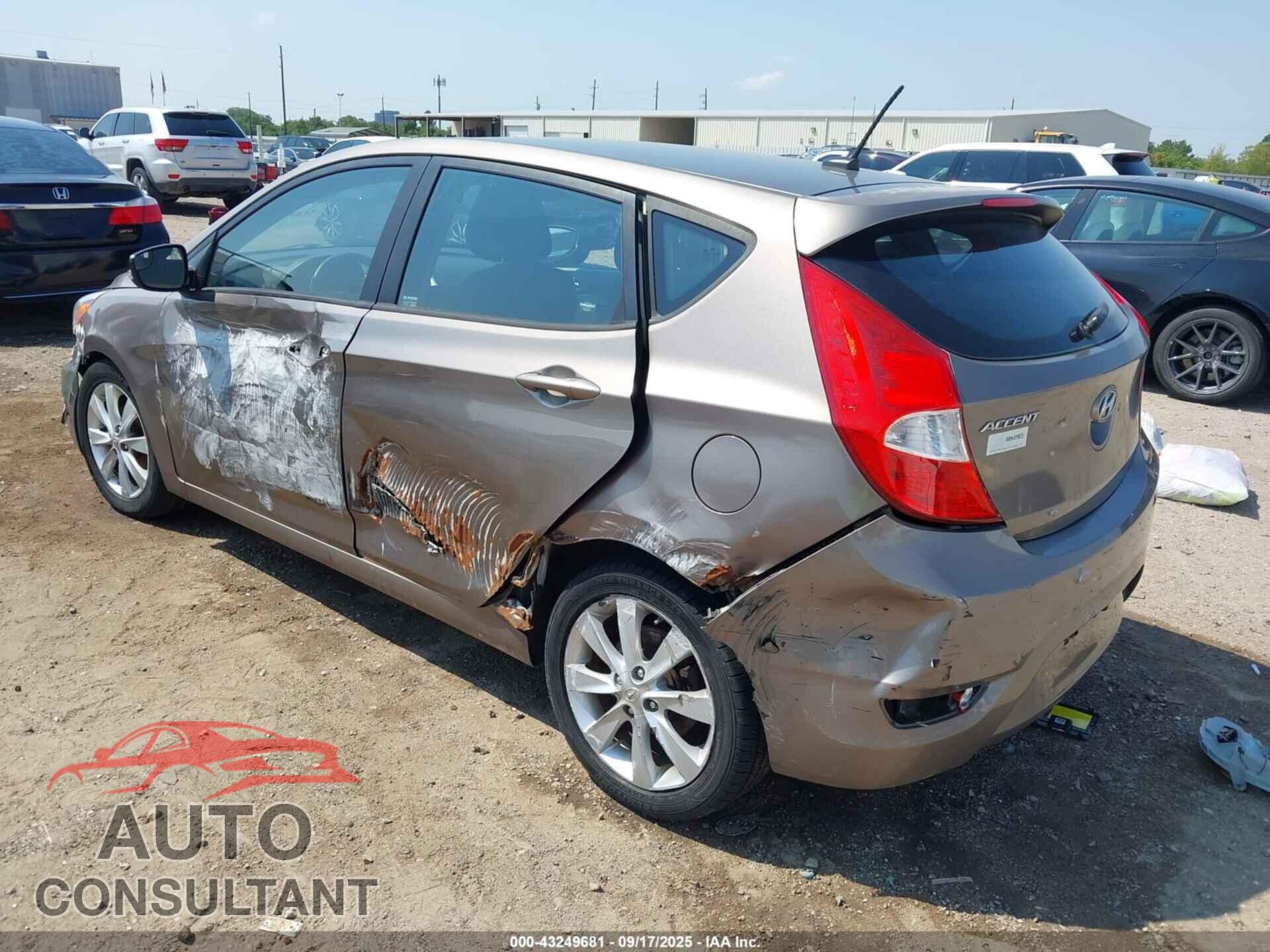 HYUNDAI ACCENT 2014 - KMHCU5AE3EU161592