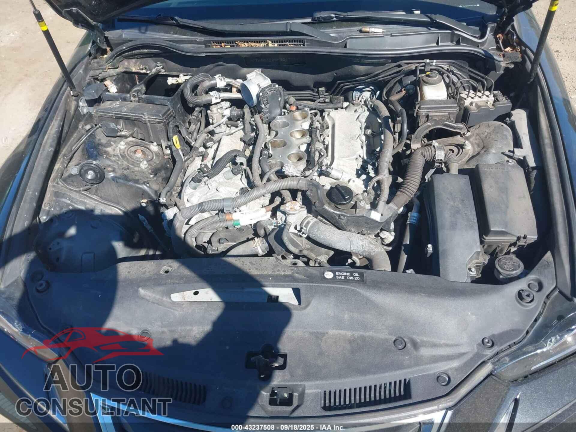 LEXUS IS 300 2017 - JTHCM1D25H5017084