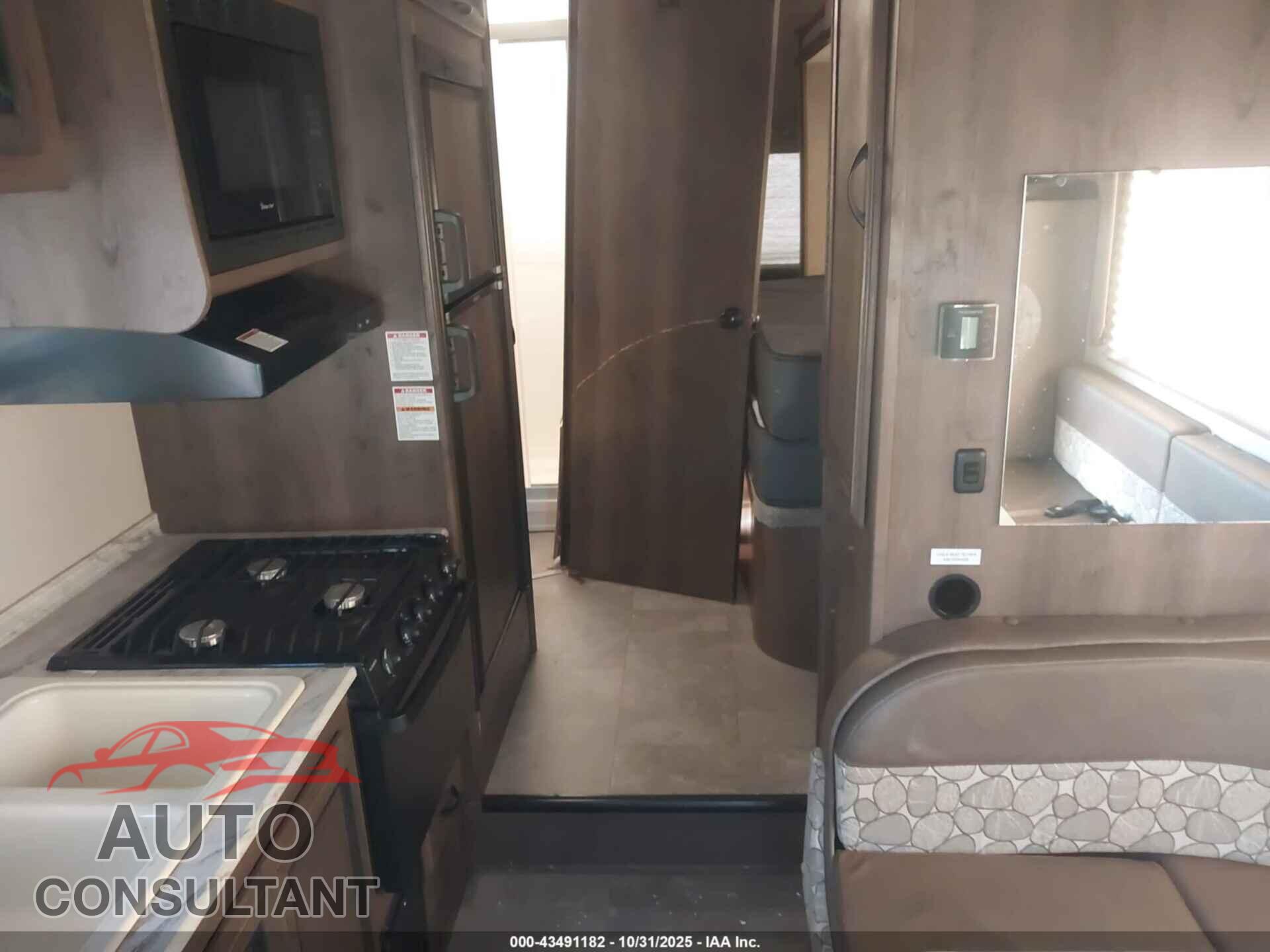 FORD E-350 CUTAWAY 2018 - 1FDWE3FS5JDC20021