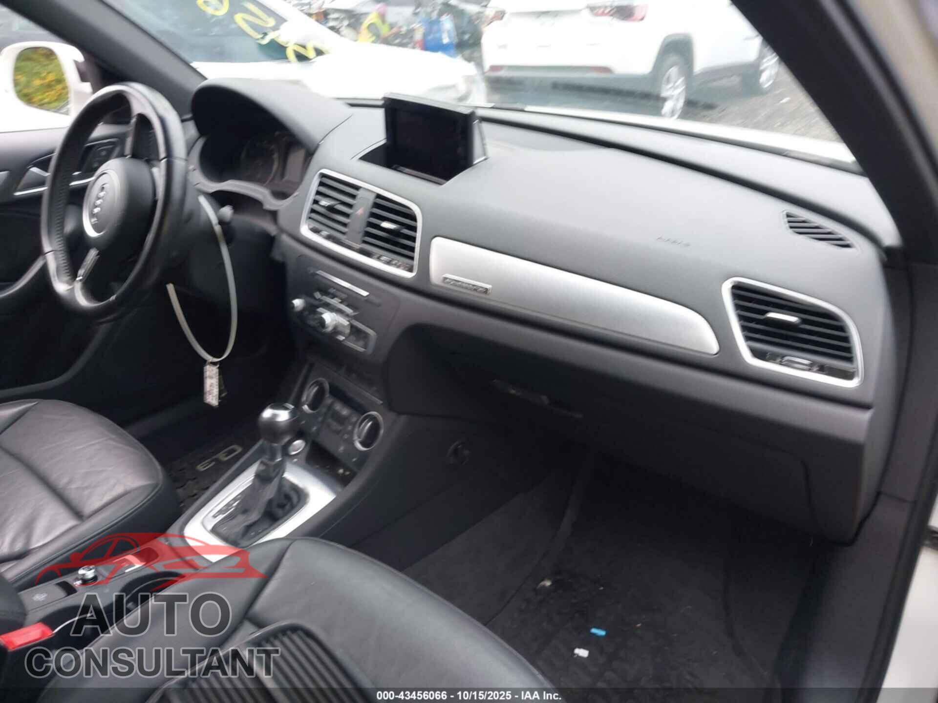 AUDI Q3 2017 - WA1JCCFS2HR007779