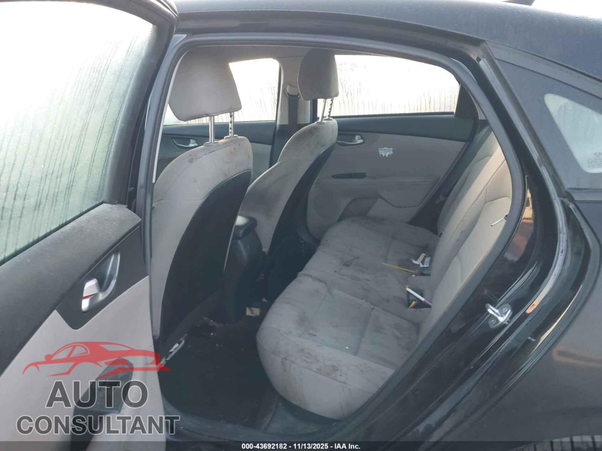 KIA FORTE 2019 - 3KPF24AD5KE138057