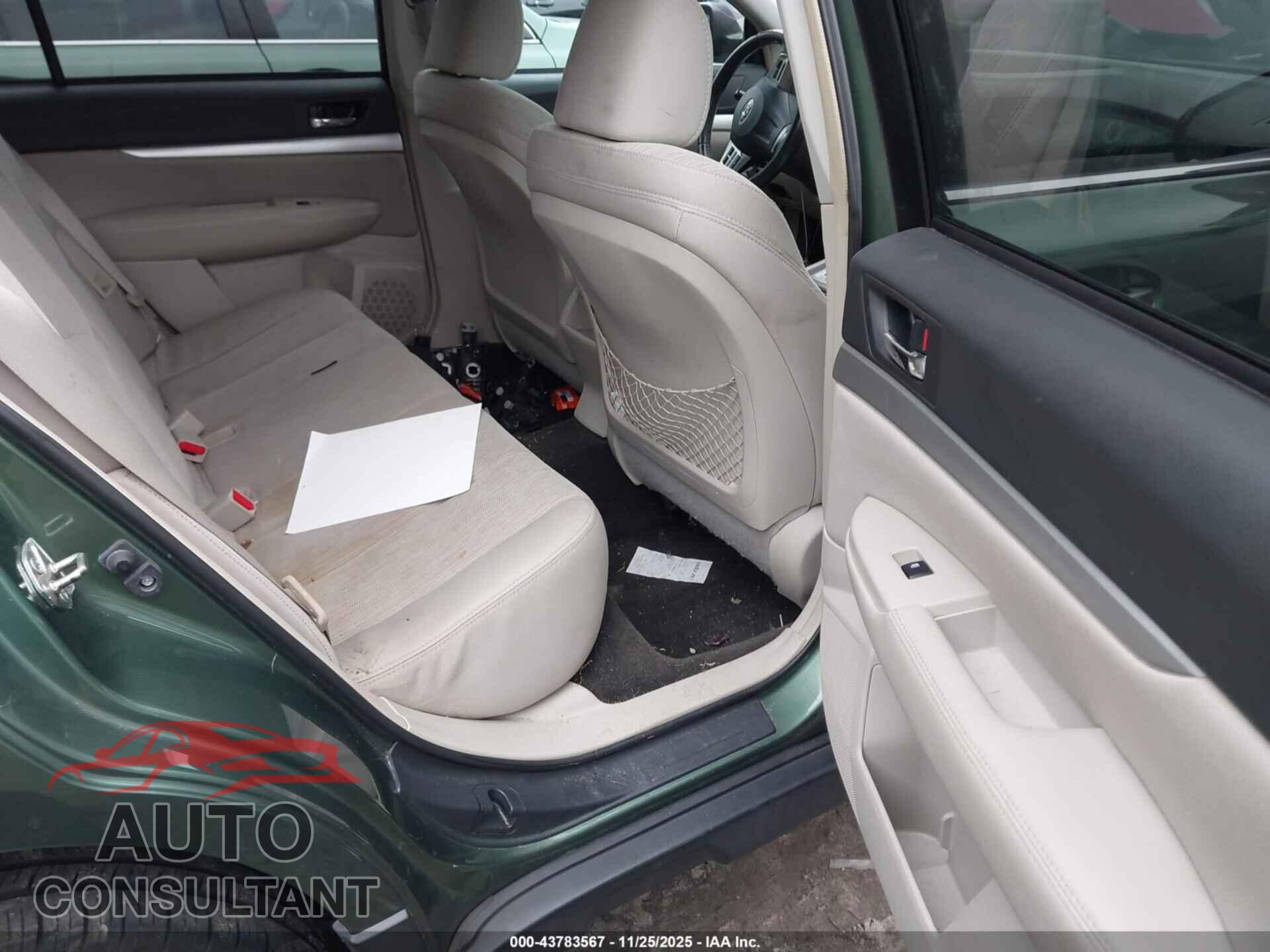 SUBARU OUTBACK 2013 - 4S4BRBGCXD3263171