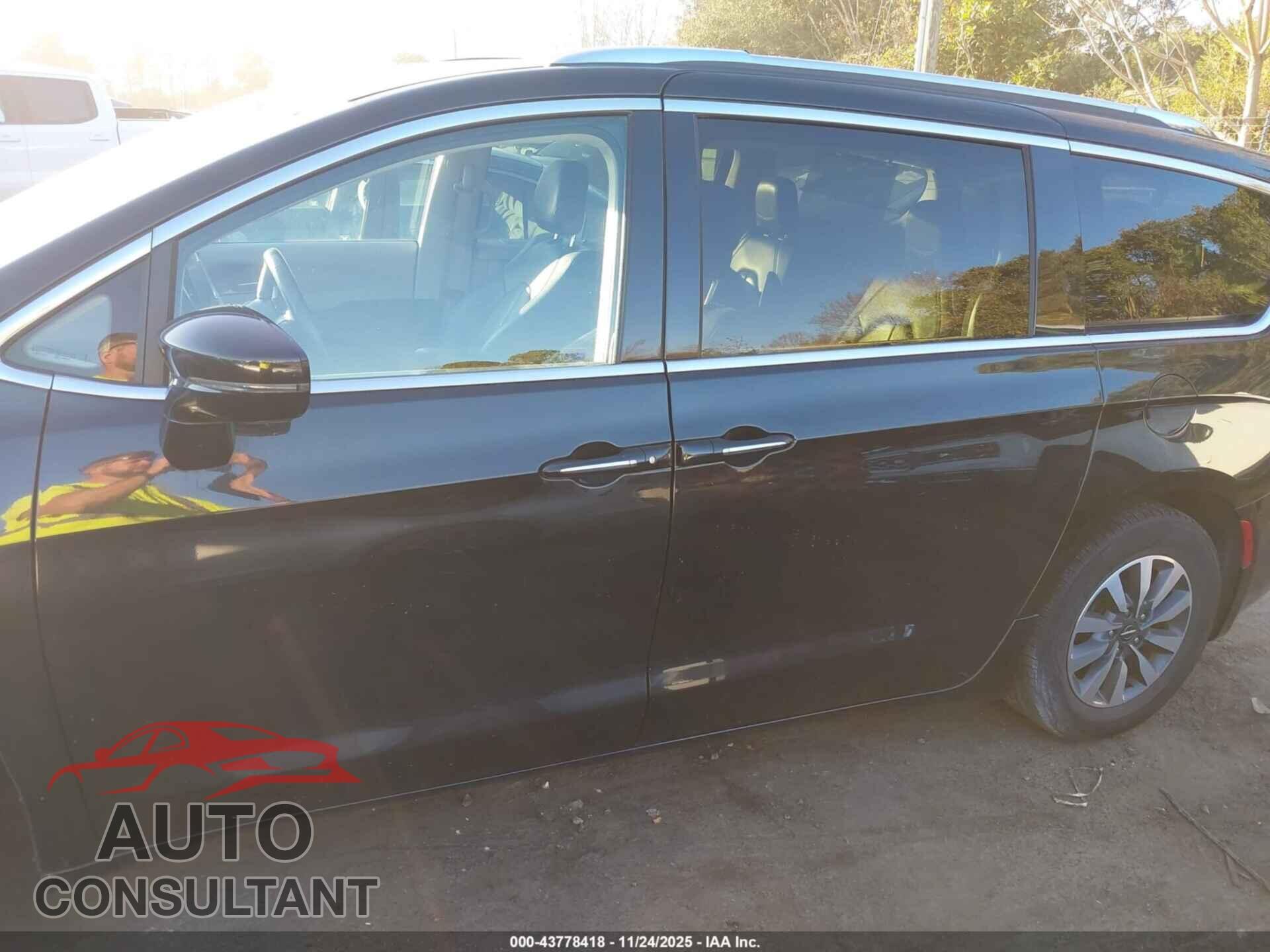 CHRYSLER PACIFICA 2021 - 2C4RC1BG8MR526029