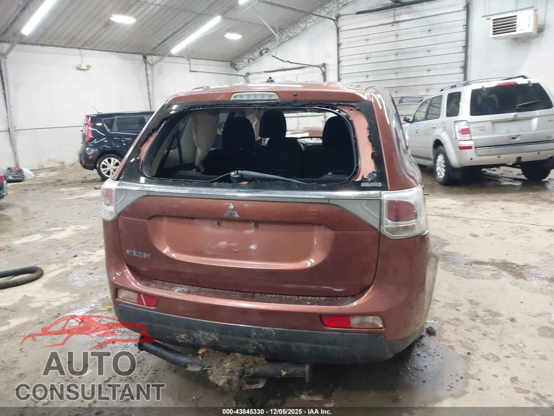 MITSUBISHI OUTLANDER 2014 - JA4AZ3A37EZ009389