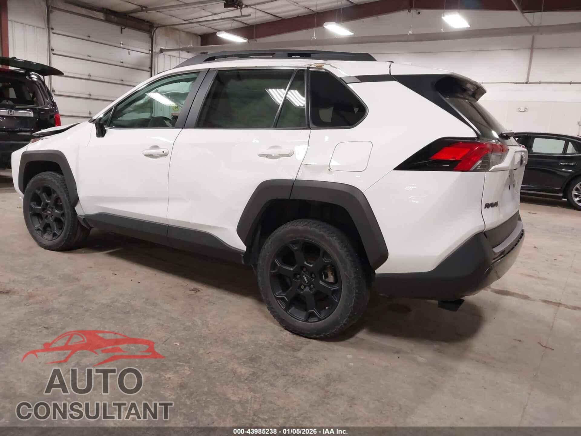 TOYOTA RAV4 2023 - 2T3S1RFVXPW334166