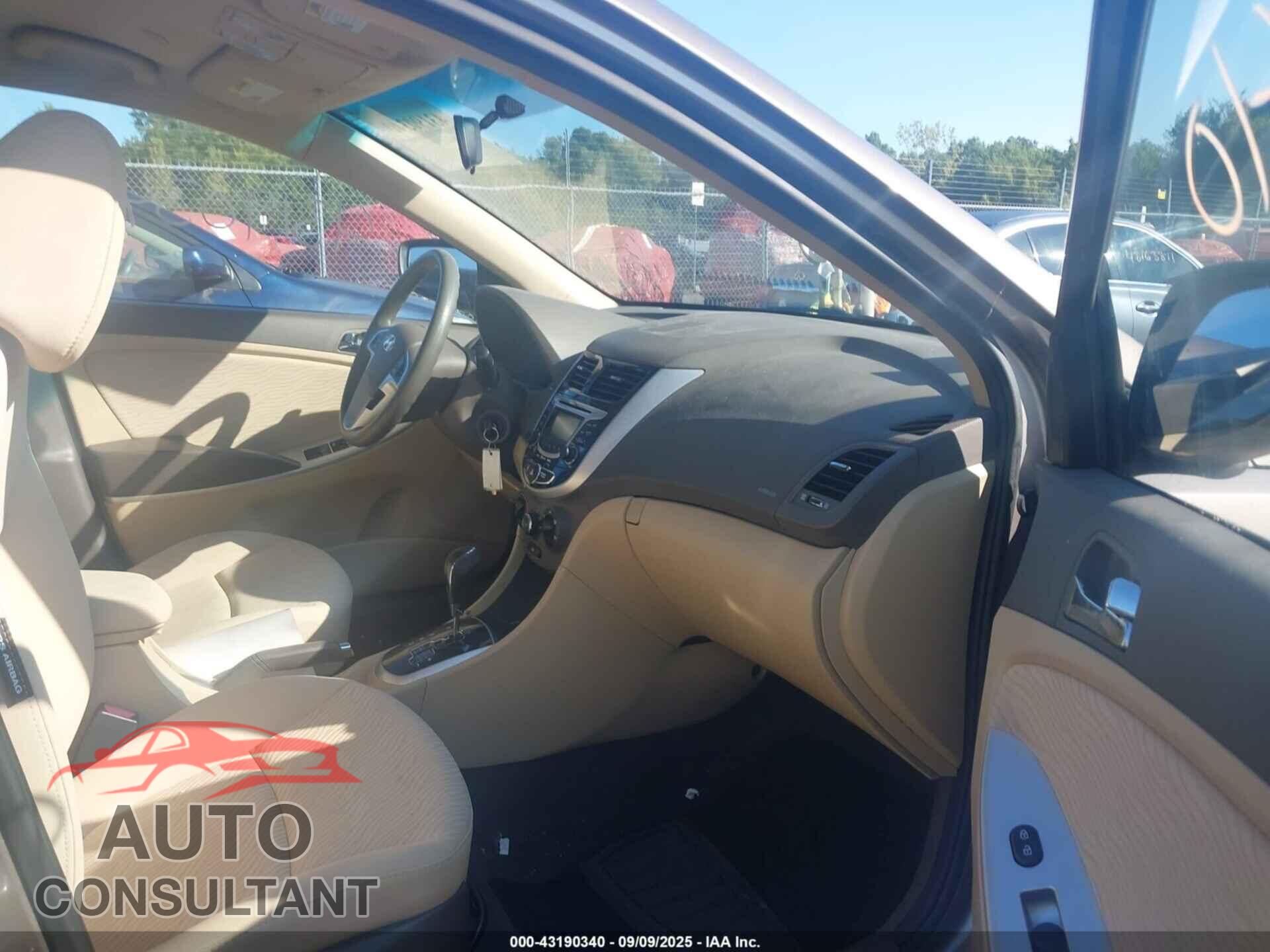 HYUNDAI ACCENT 2012 - KMHCU4AE2CU117686