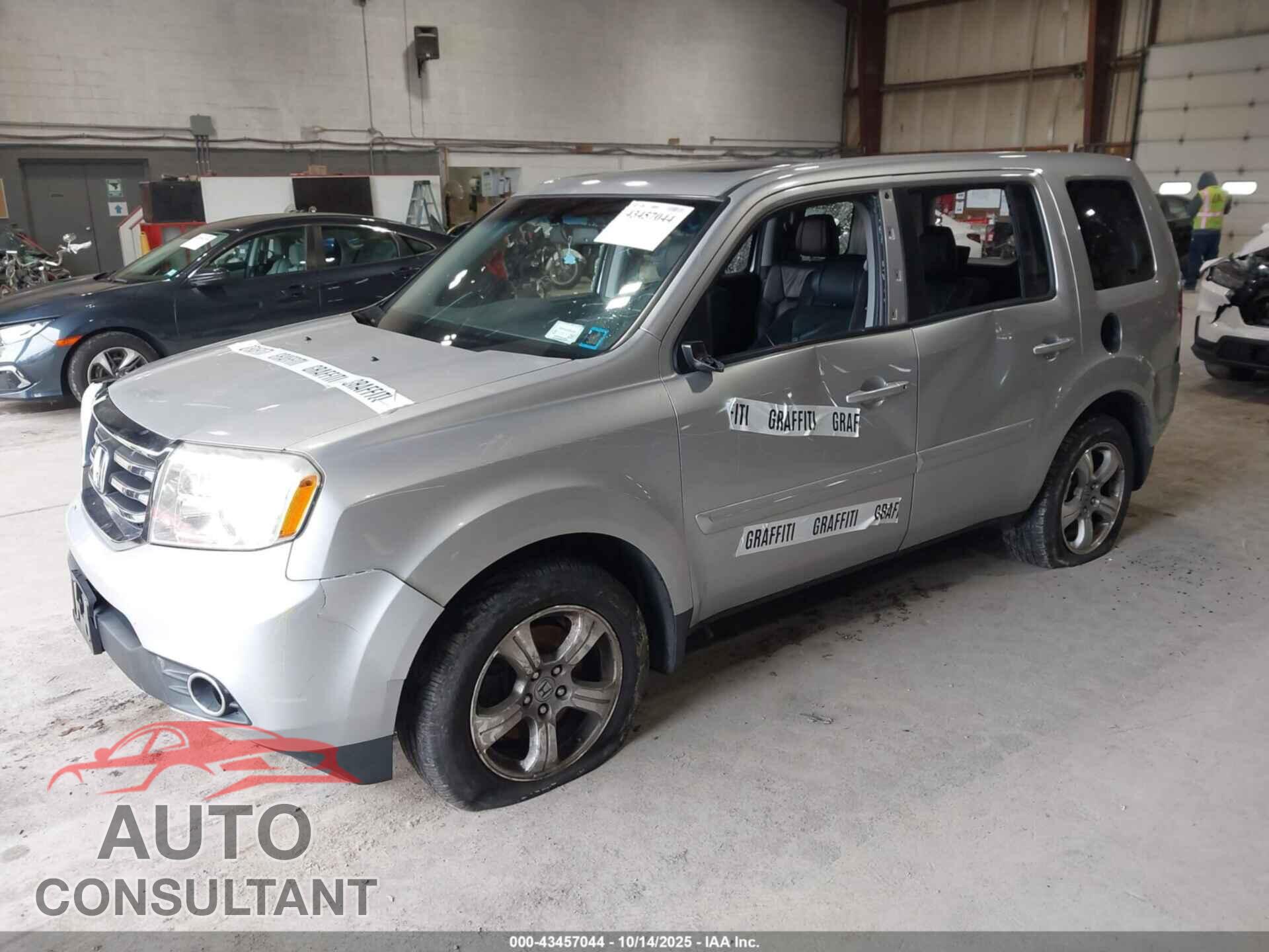 HONDA PILOT 2013 - 5FNYF4H56DB037229