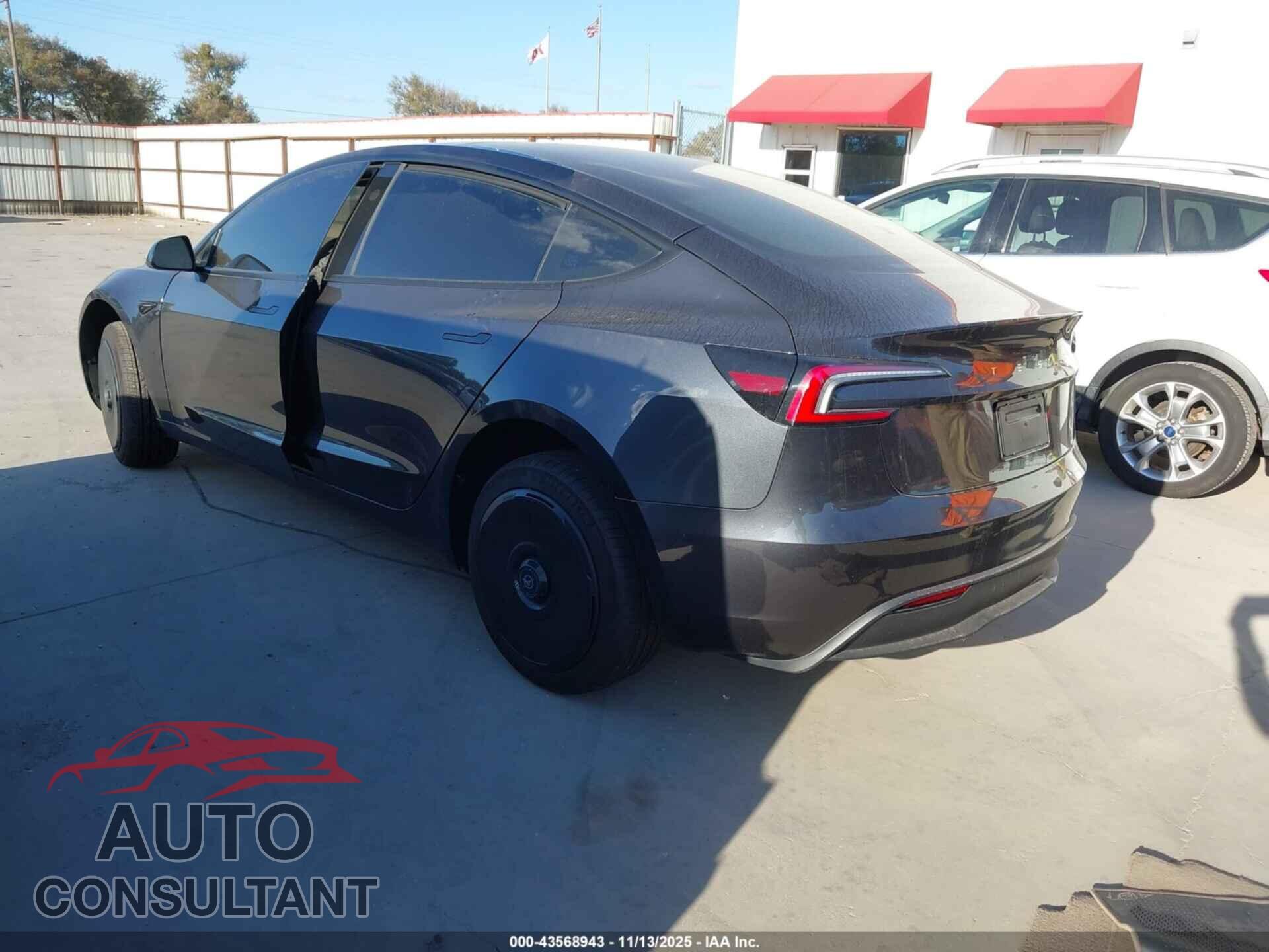 TESLA MODEL 3 2025 - 5YJ3E1EA8SF047657