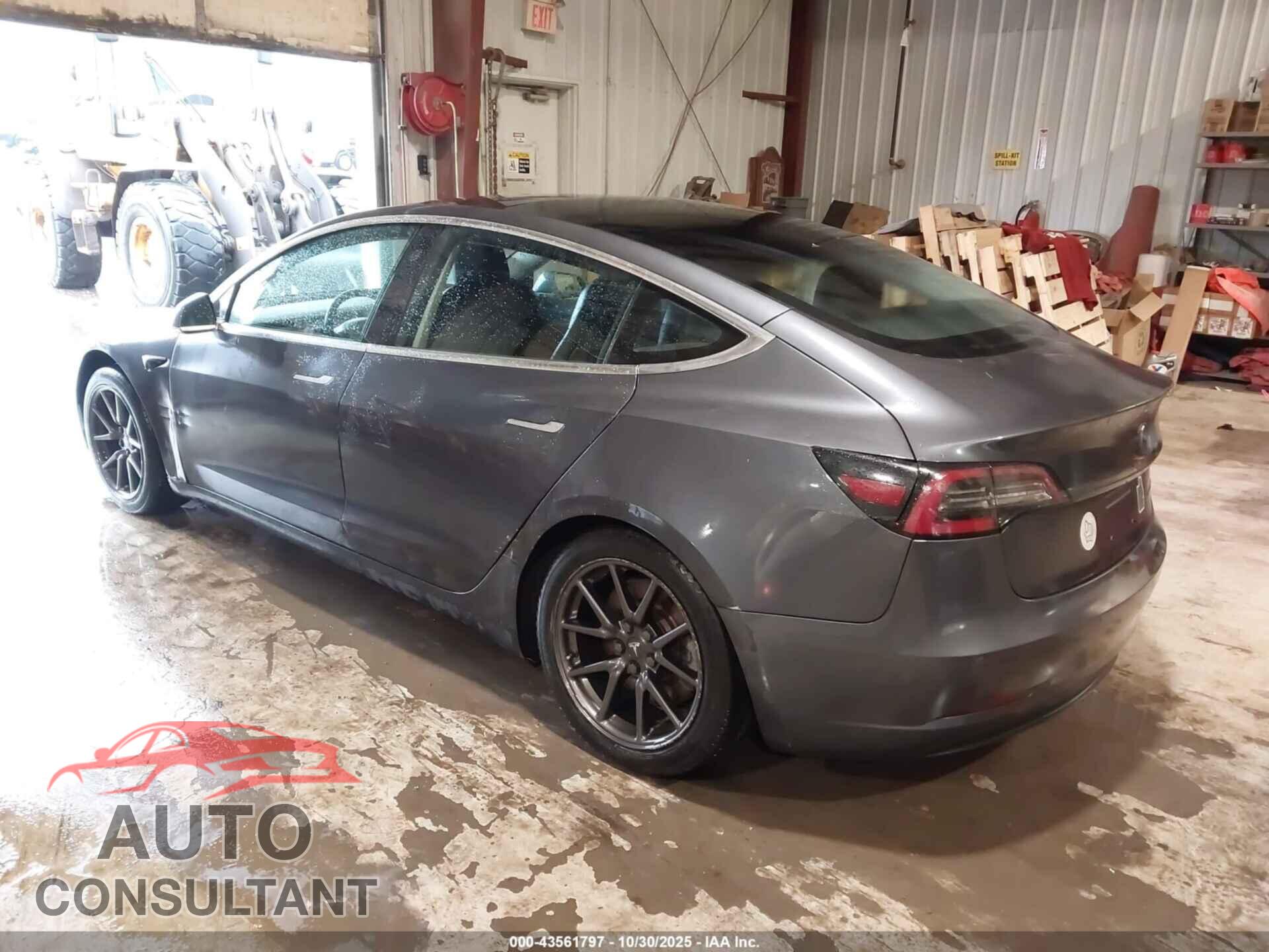 TESLA MODEL 3 2018 - 5YJ3E1EB7JF066160