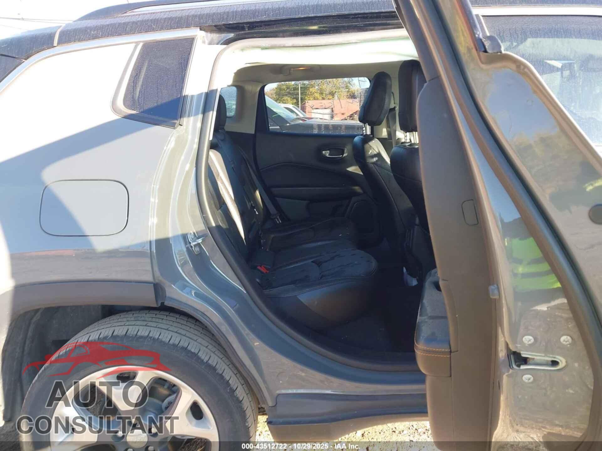 JEEP COMPASS 2021 - 3C4NJDCB5MT544025