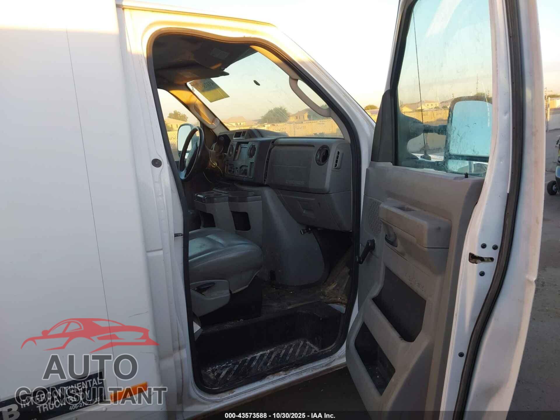 FORD E-350 CUTAWAY 2010 - 1FDWE3FL3ADA12258