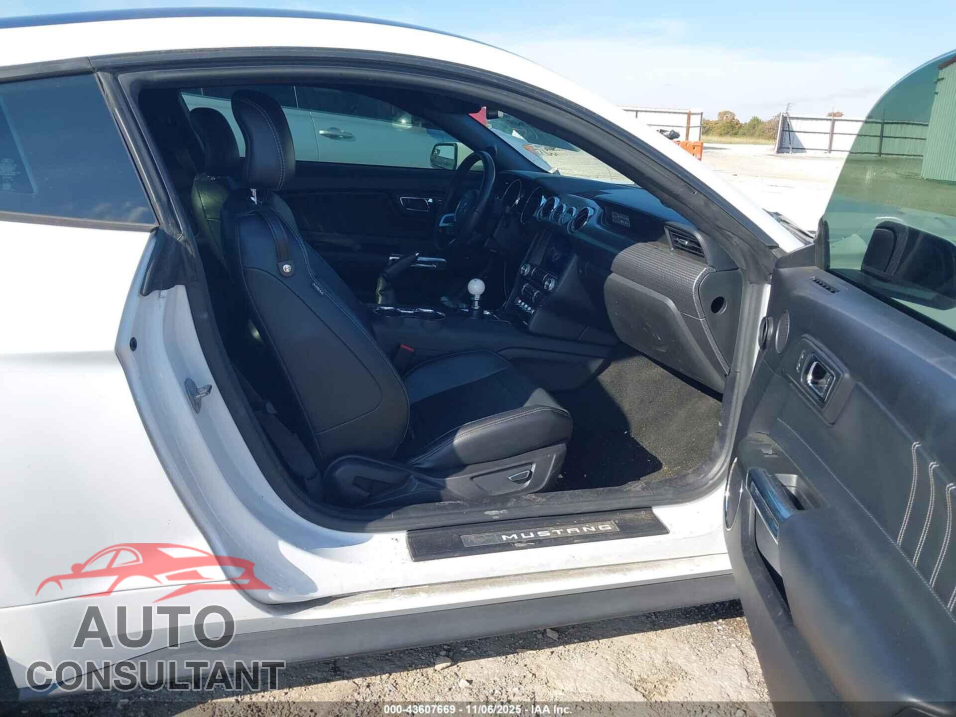 FORD MUSTANG 2017 - 1FA6P8CF6H5256751