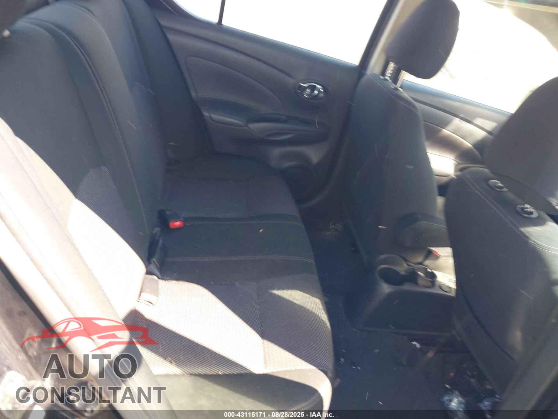 NISSAN VERSA 2019 - 3N1CN7AP3KL834968