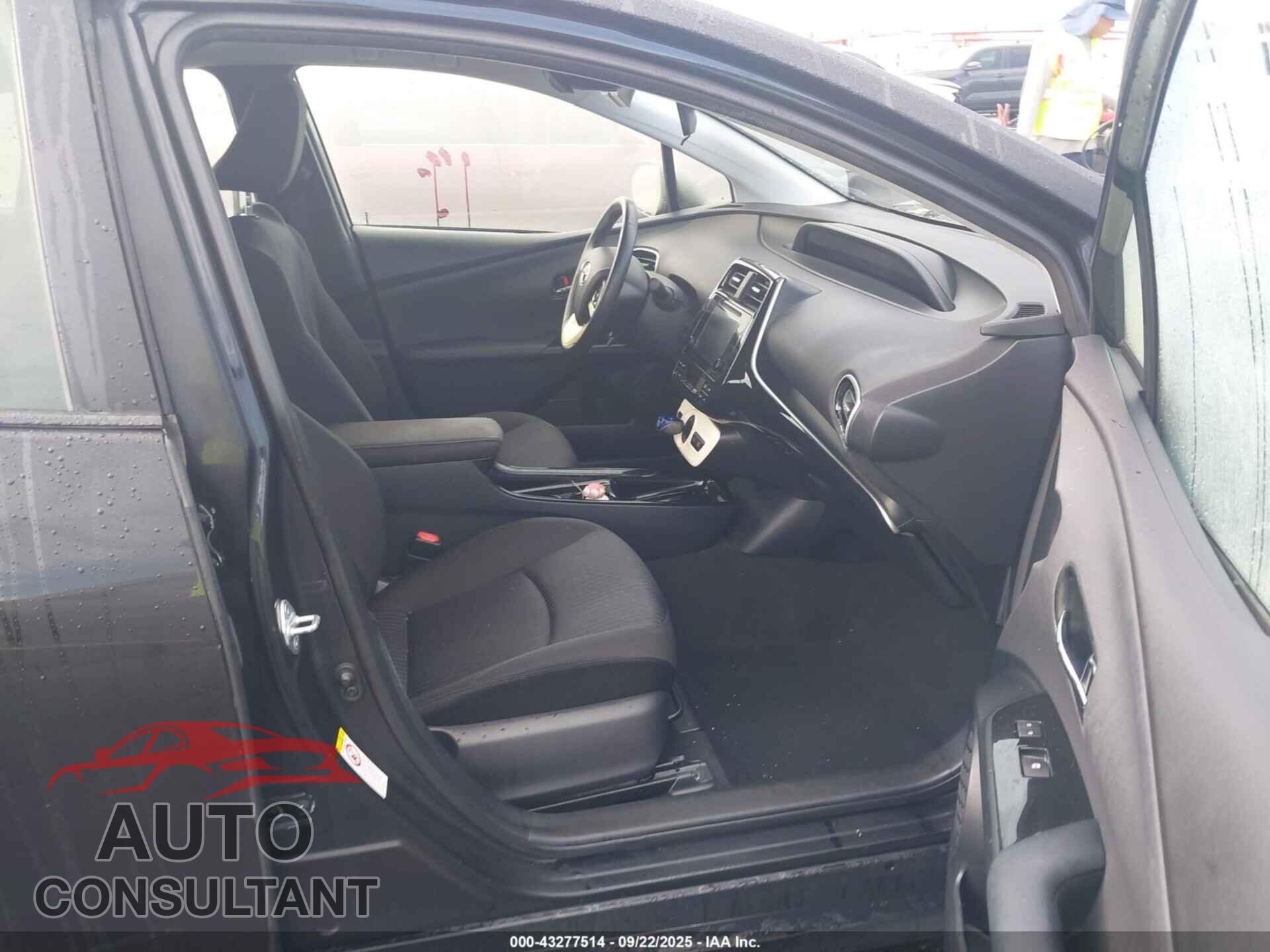 TOYOTA PRIUS 2017 - JTDKARFUXH3532550