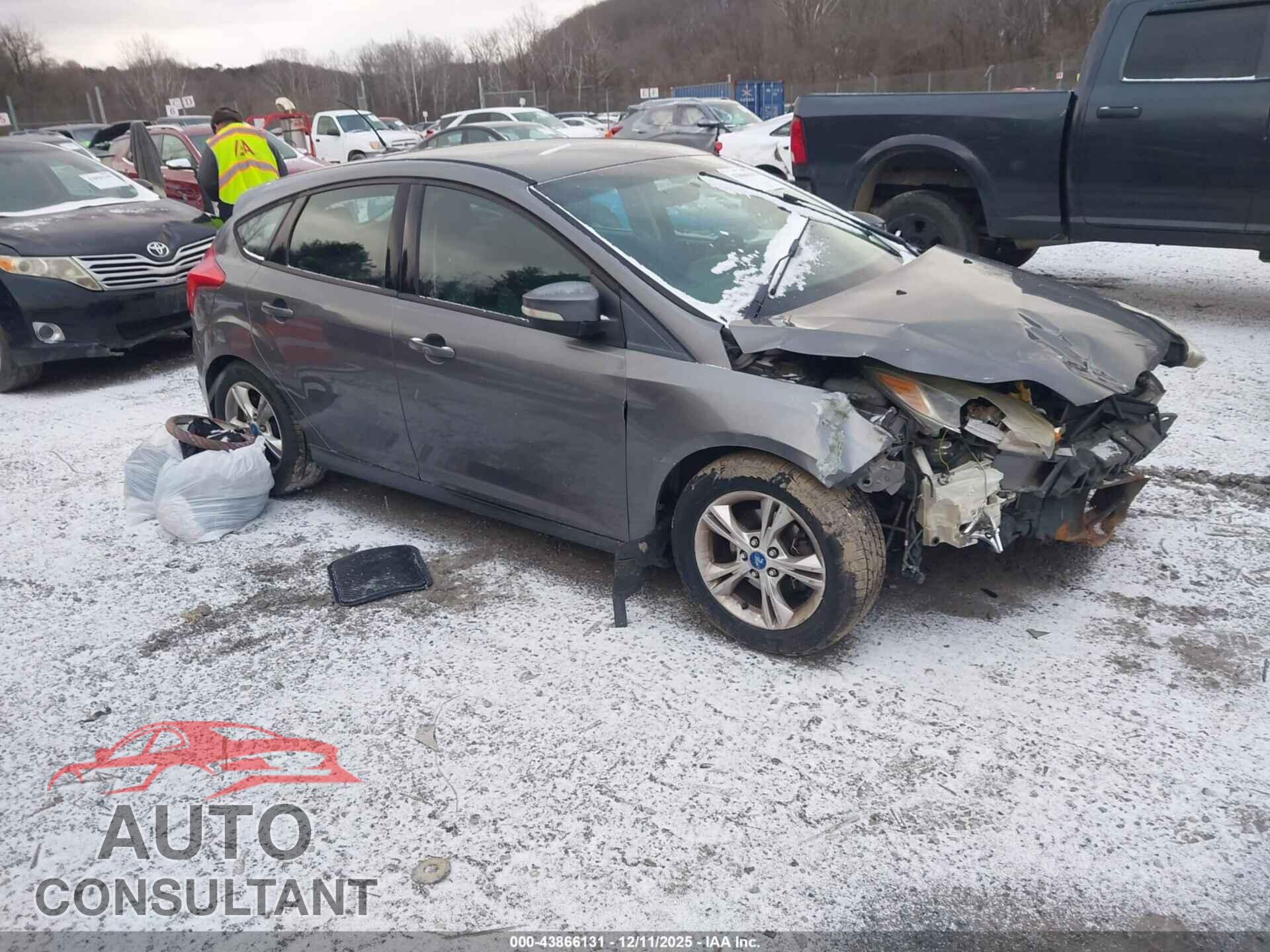 FORD FOCUS 2012 - 1FAHP3K27CL187860
