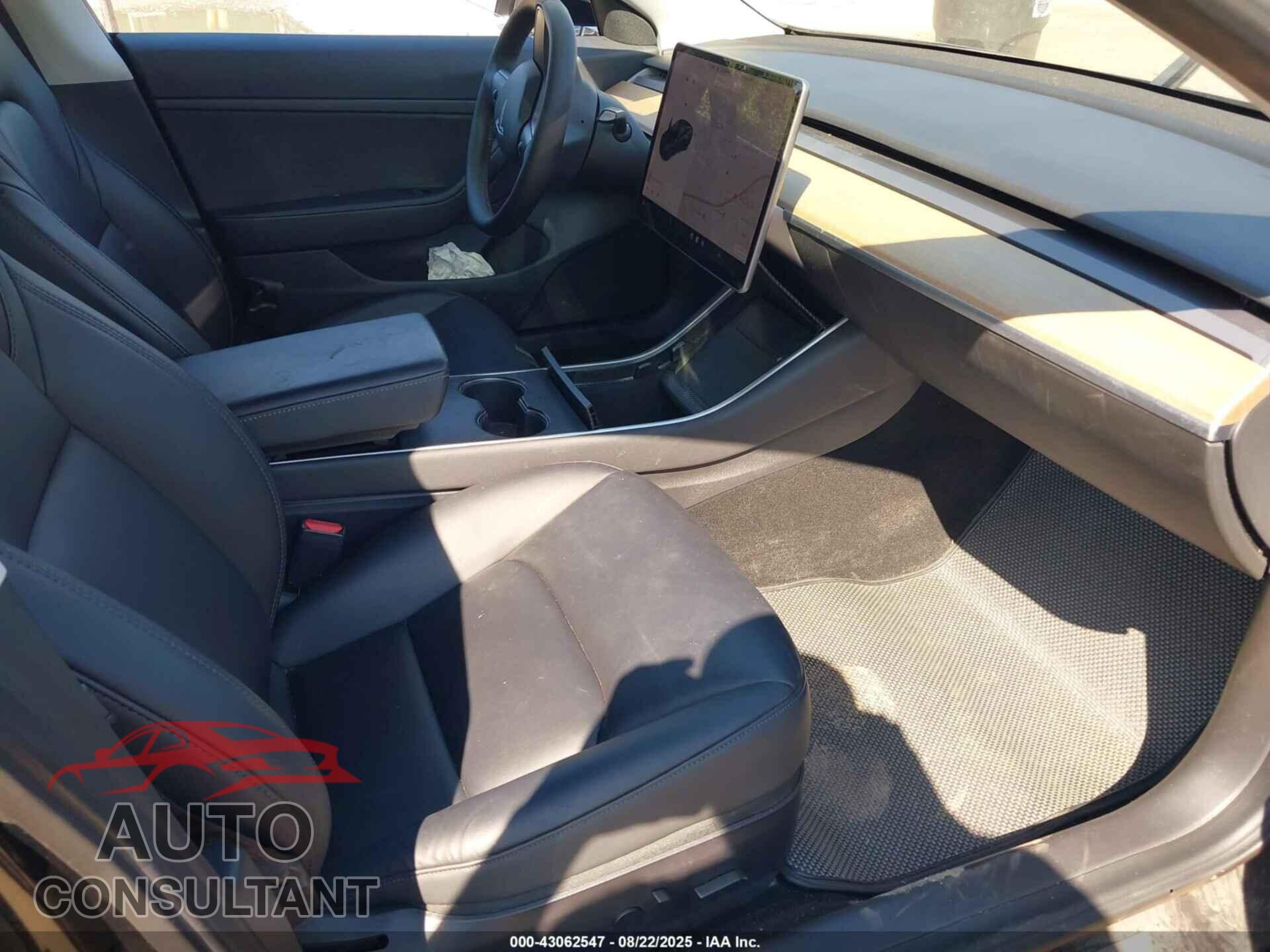 TESLA MODEL 3 2020 - 5YJ3E1EA0LF611268