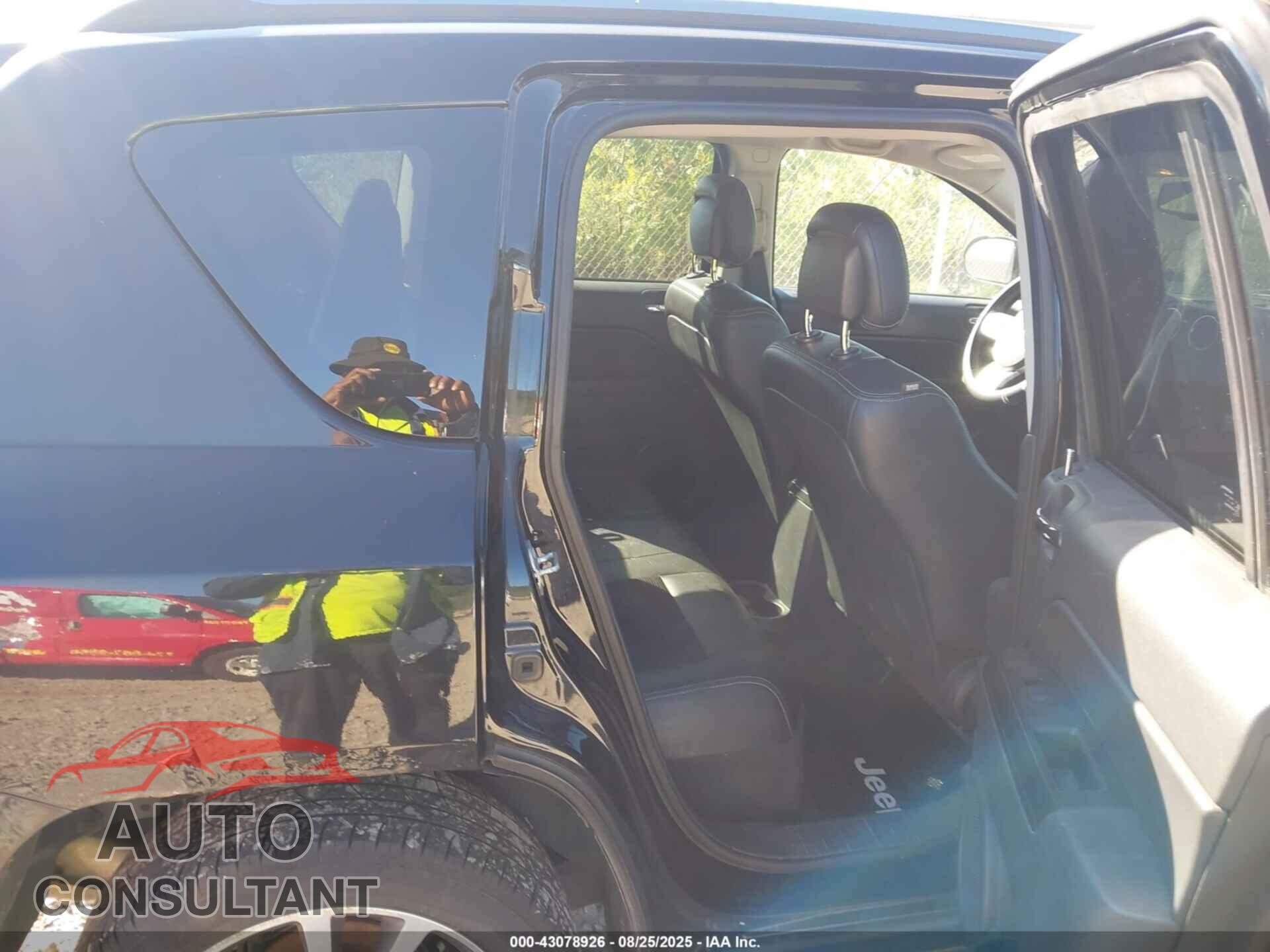 JEEP COMPASS 2017 - 1C4NJDBB3HD127693