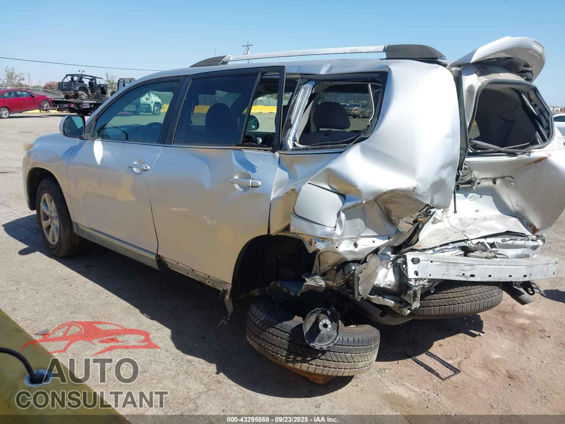 TOYOTA HIGHLANDER 2011 - 5TDZK3EH2BS037357