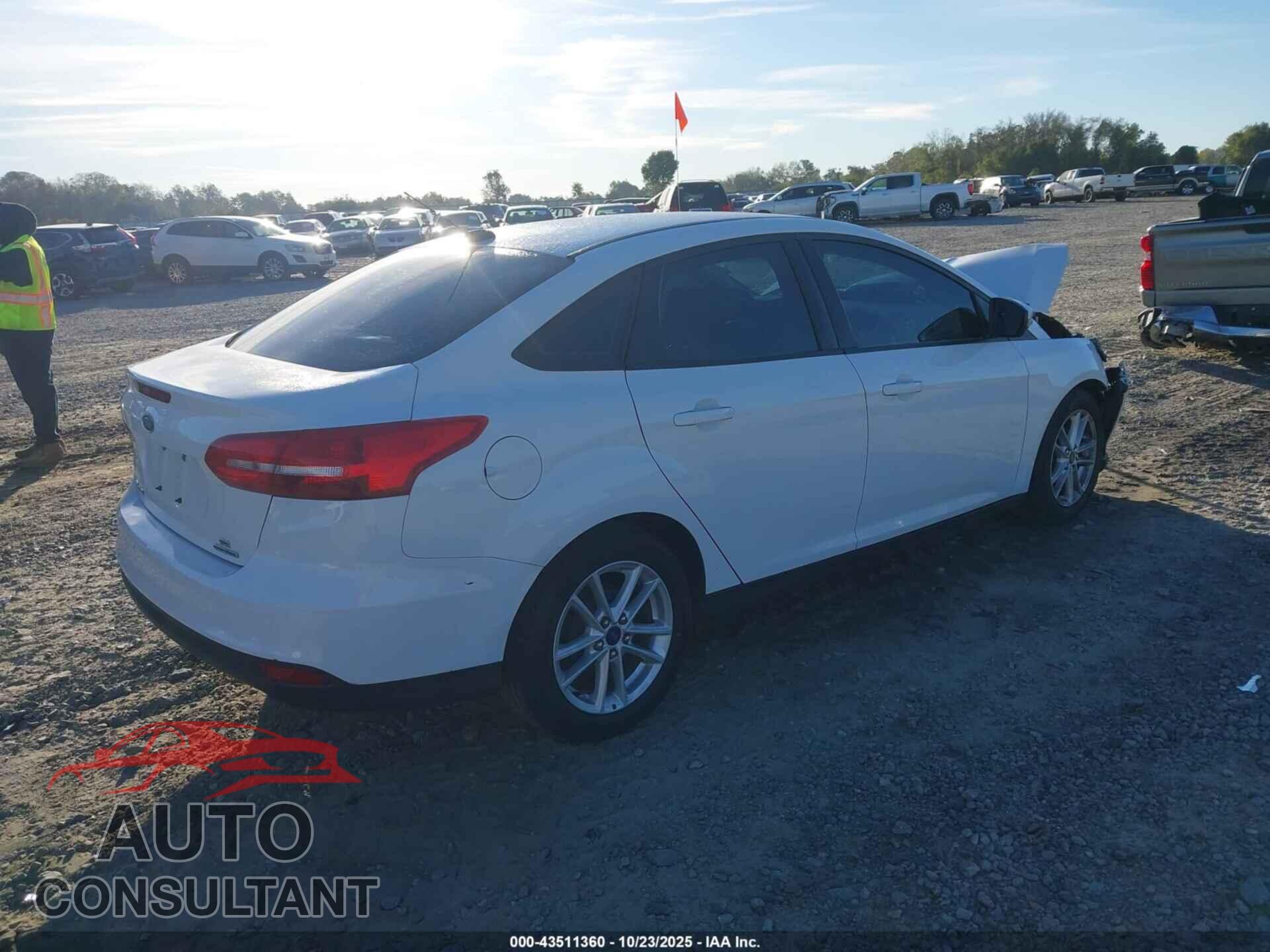 FORD FOCUS 2016 - 1FADP3F25GL239100