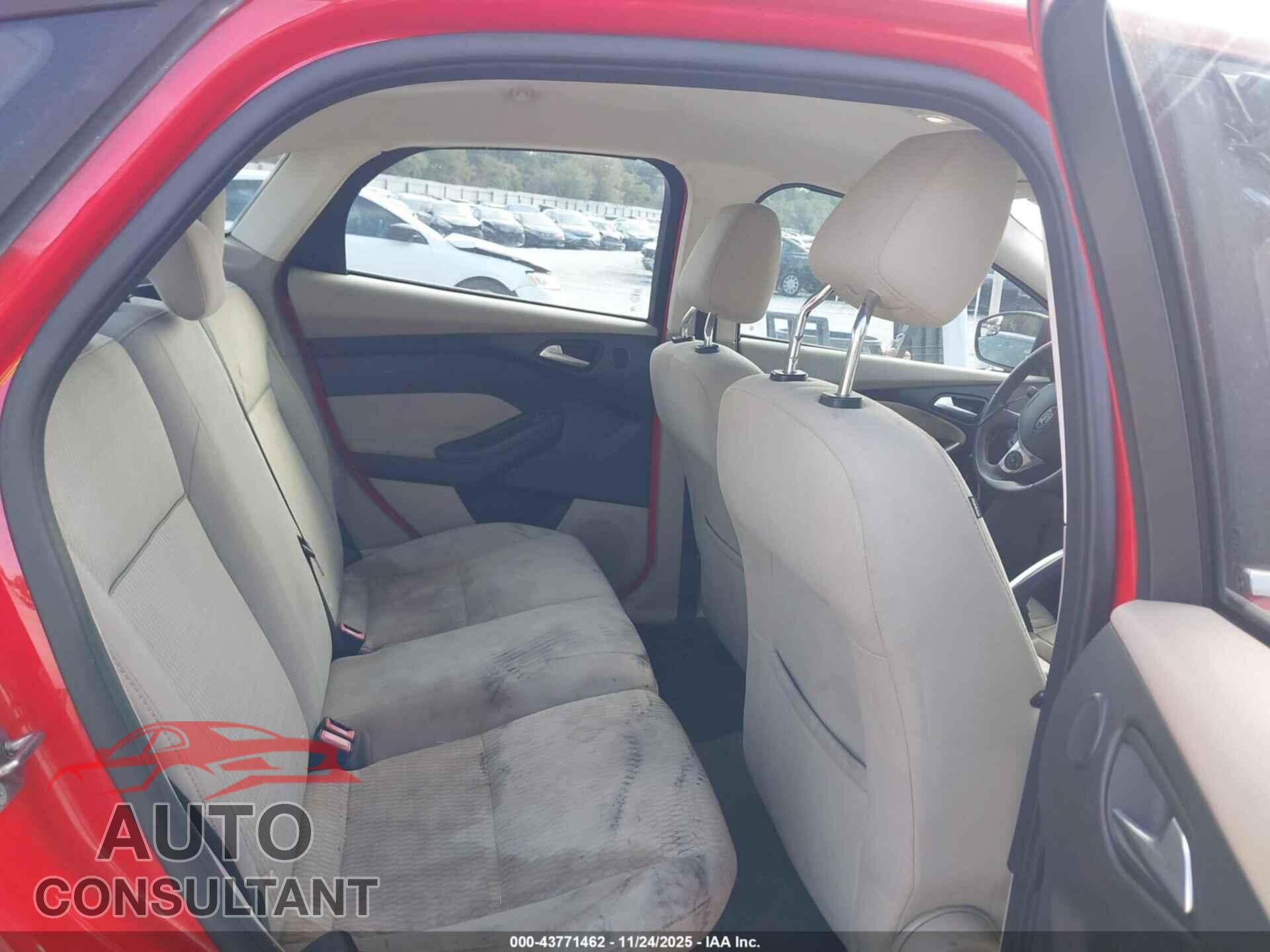FORD FOCUS 2012 - 1FAHP3H24CL241199