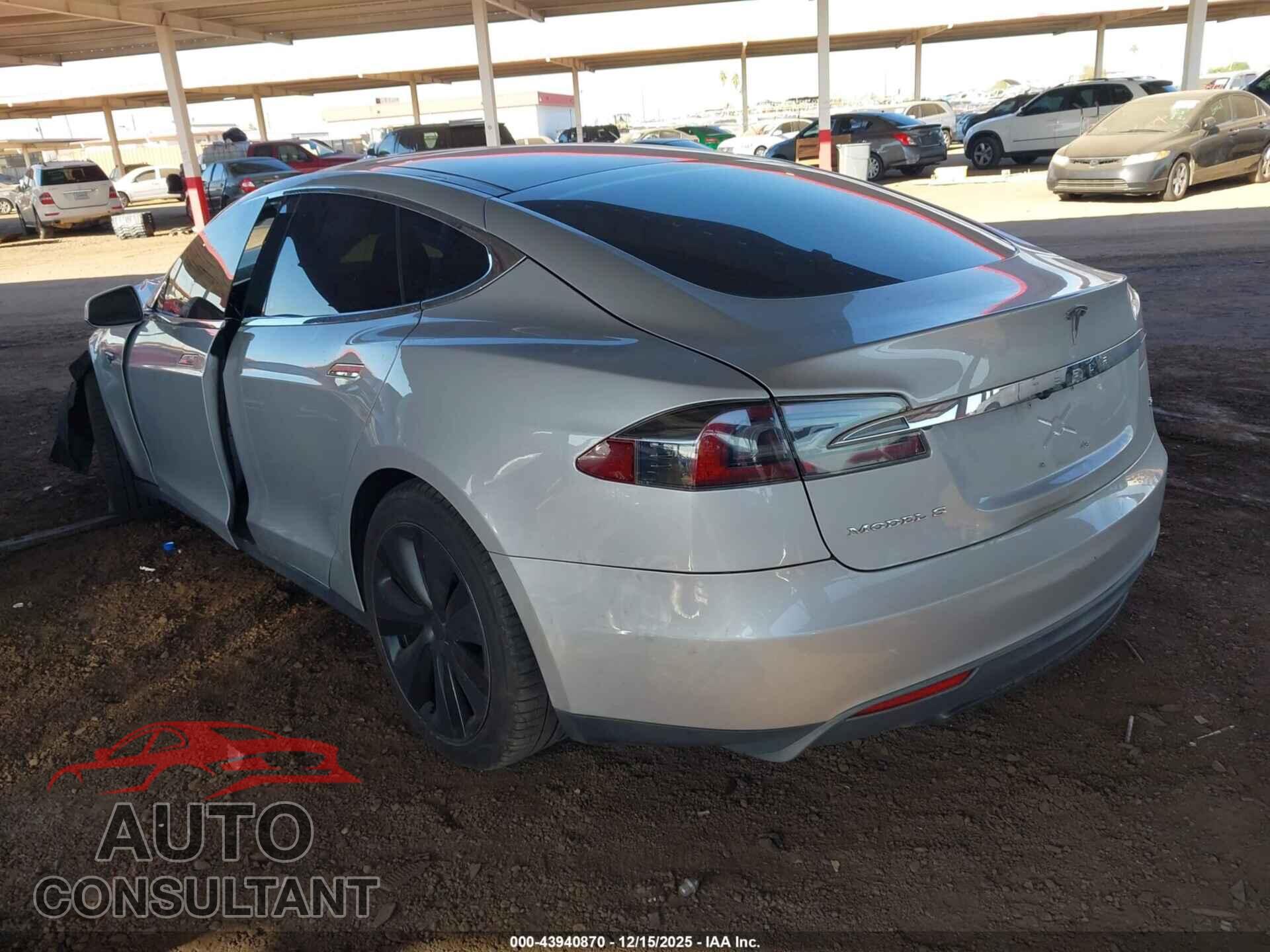 TESLA MODEL S 2013 - 5YJSA1AG5DFP08419