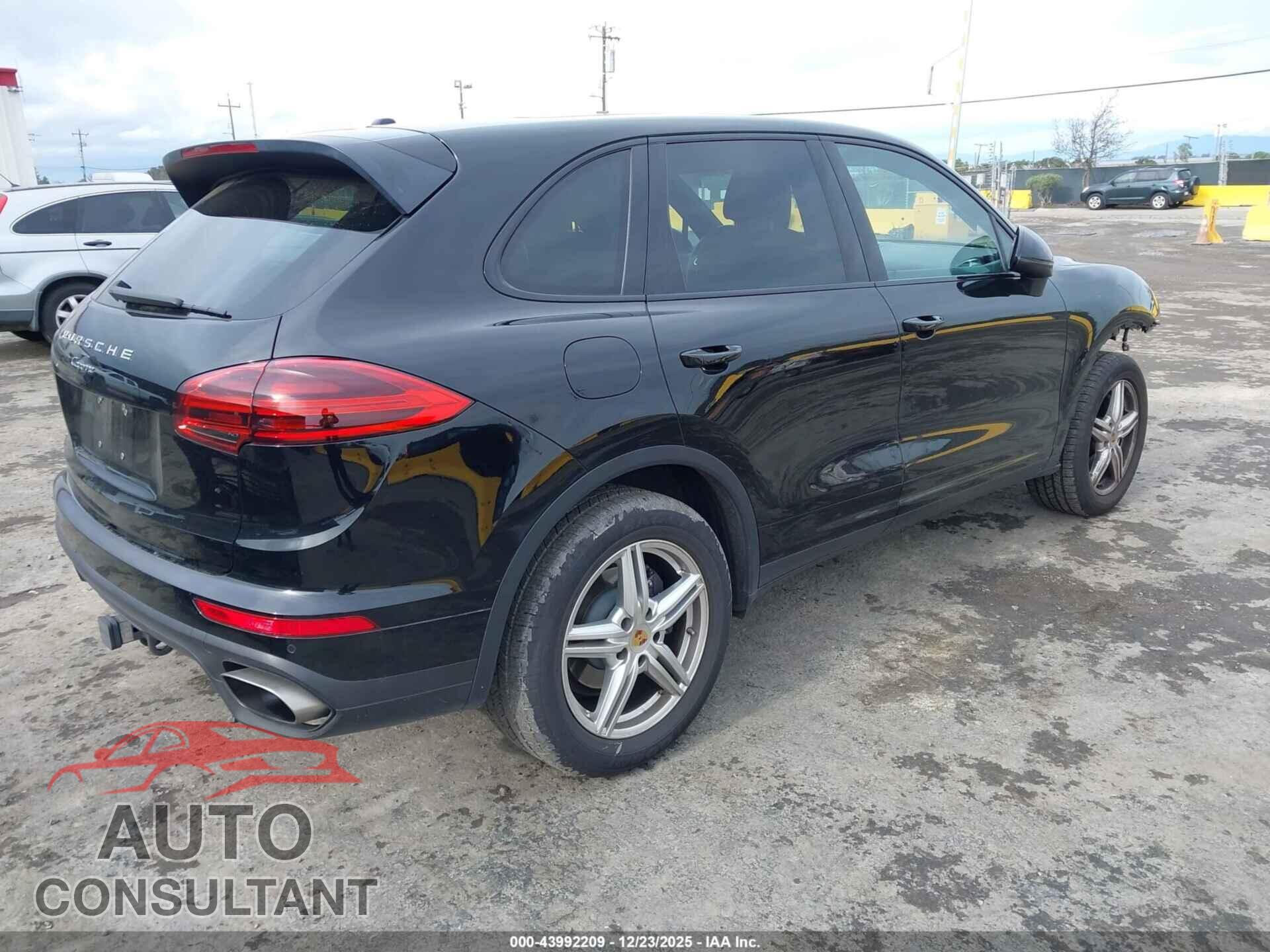 PORSCHE CAYENNE 2018 - WP1AA2A27JKA00398