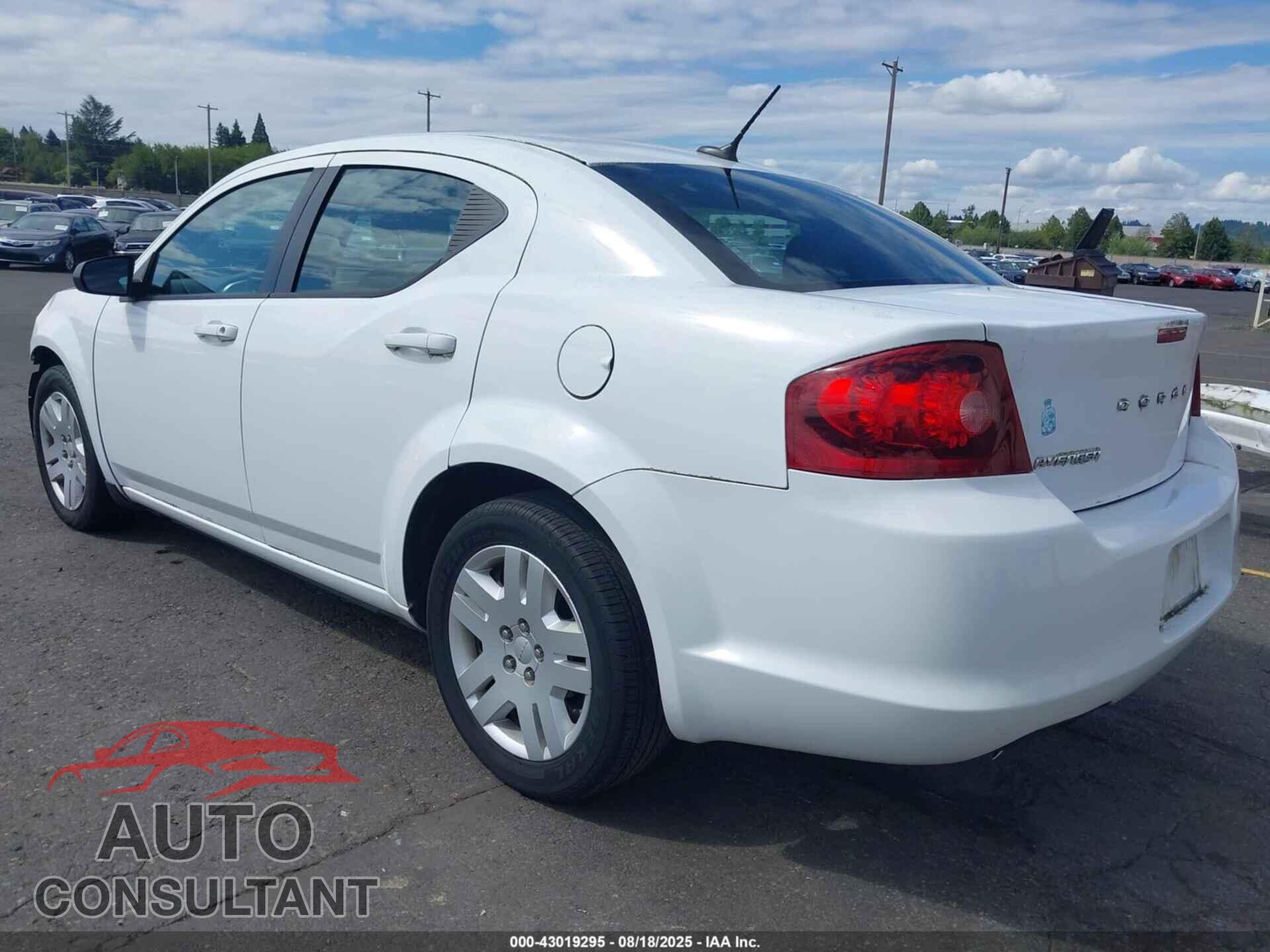 DODGE AVENGER 2011 - 1B3BD4FG3BN562572