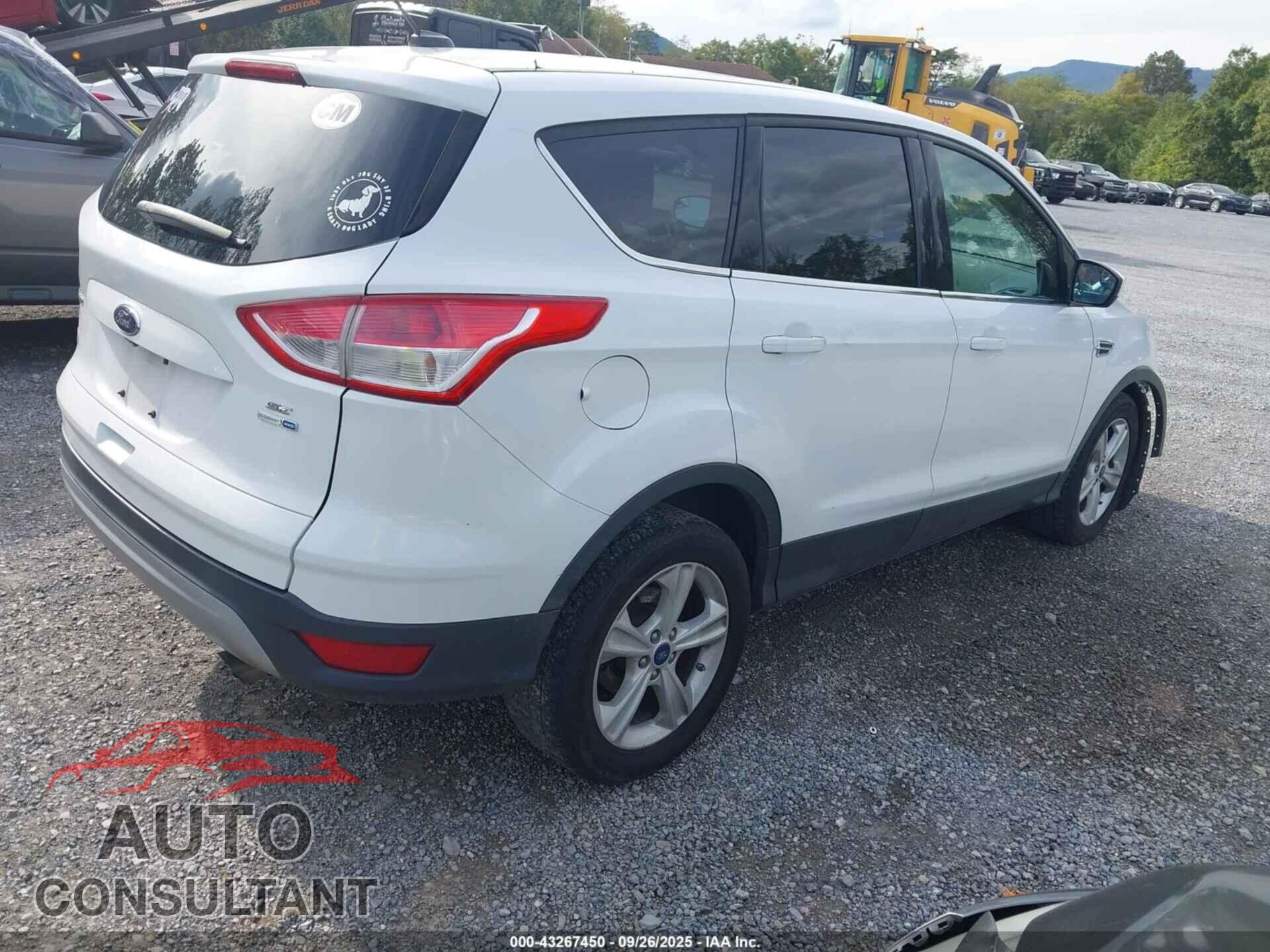 FORD ESCAPE 2015 - 1FMCU9G92FUB82288