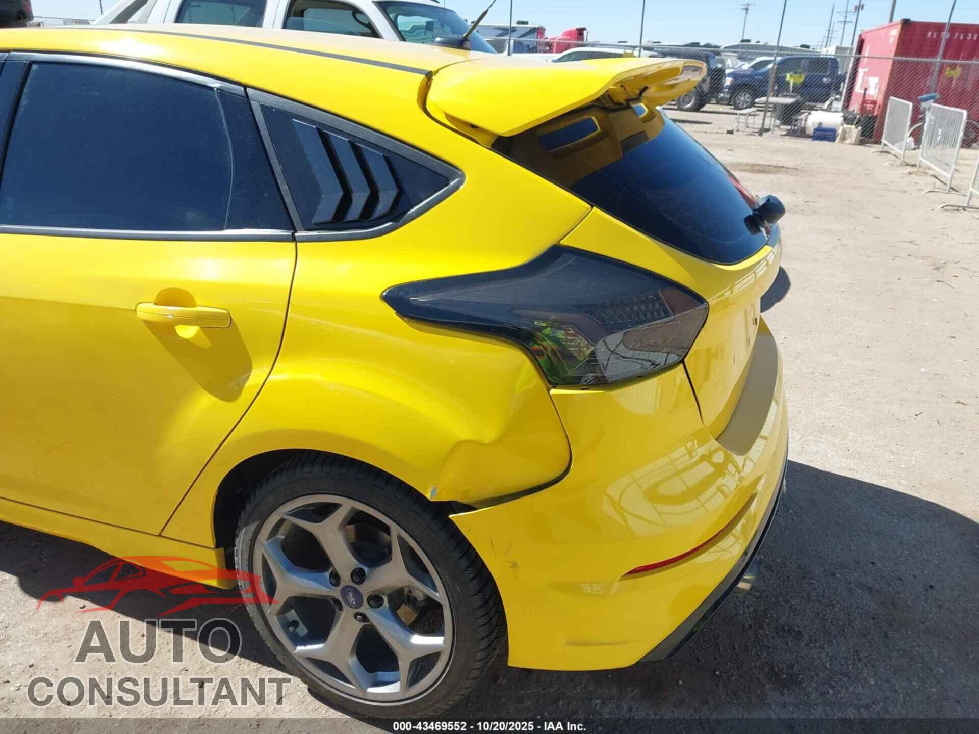 FORD FOCUS ST 2017 - 1FADP3L99HL220603