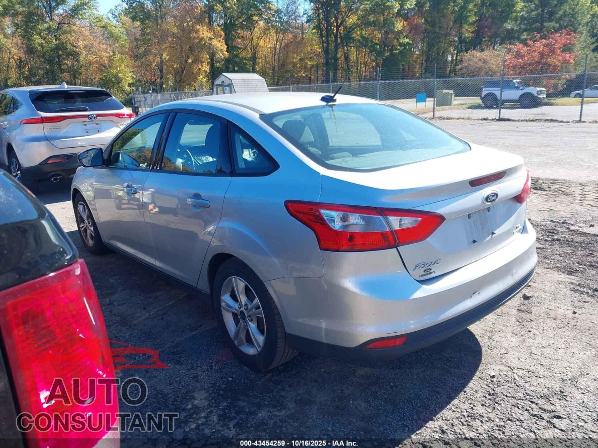 FORD FOCUS 2014 - 1FADP3F24EL221197