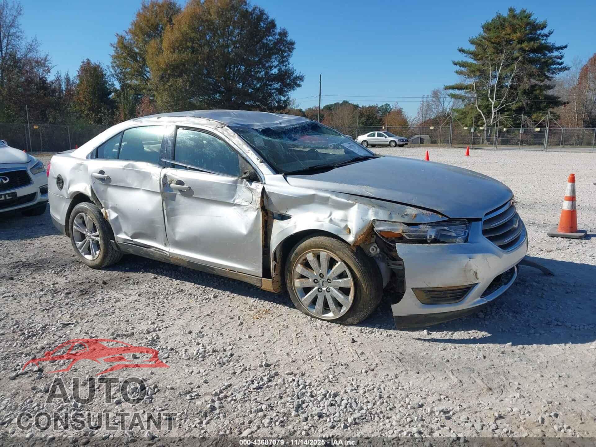 FORD TAURUS 2018 - 1FAHP2D8XJG134992