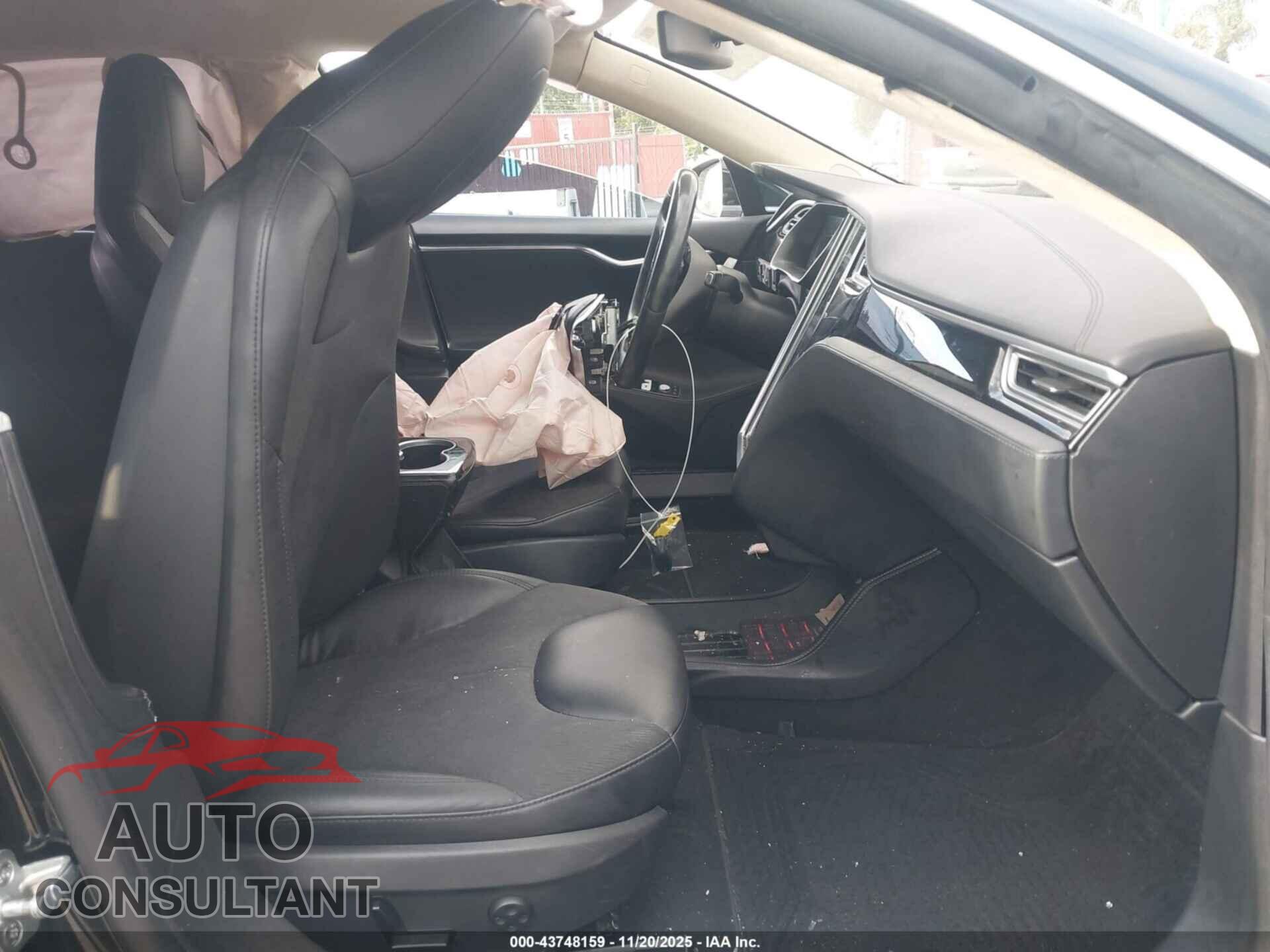 TESLA MODEL S 2015 - 5YJSA1E29FF116703