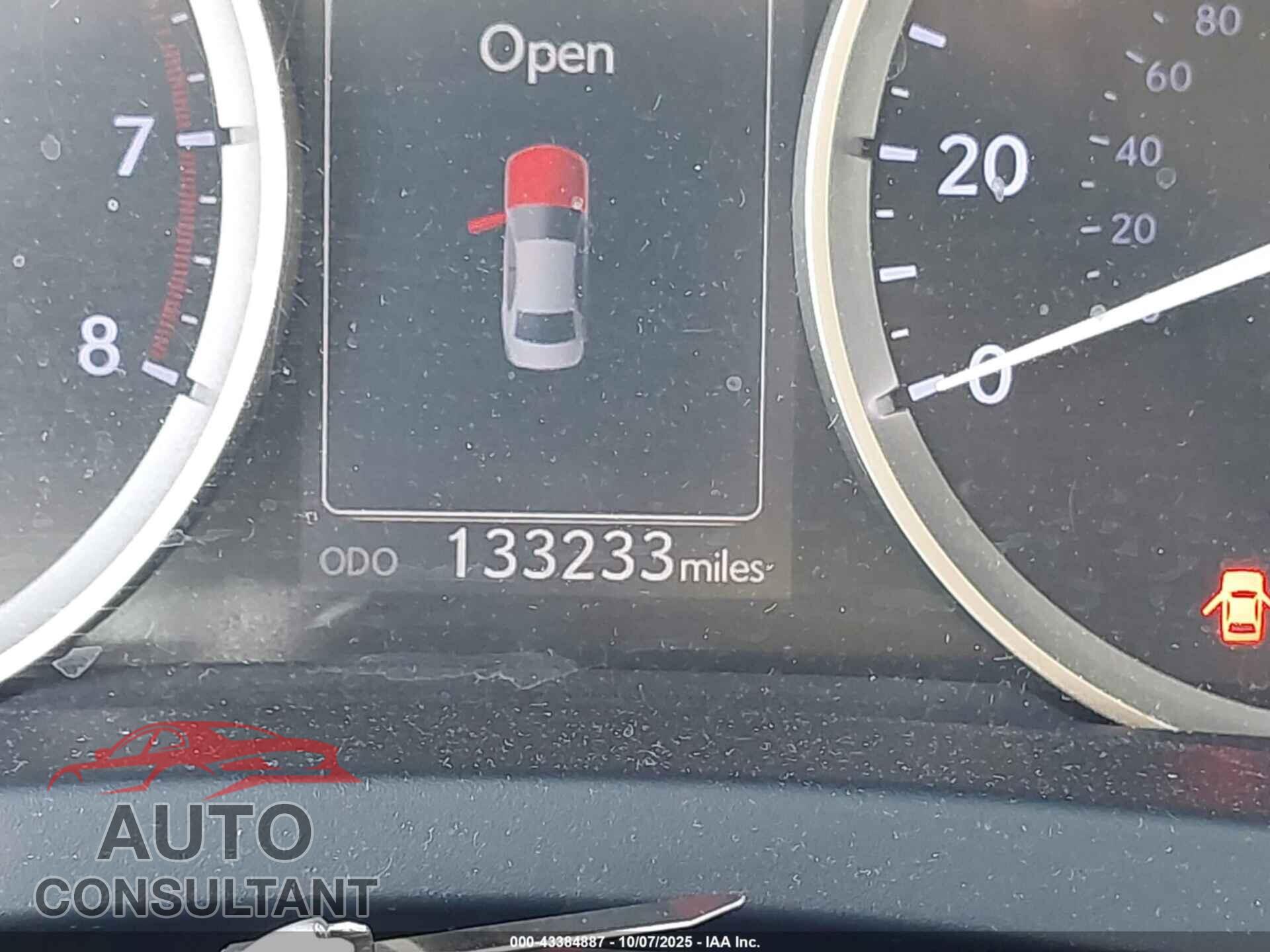 LEXUS IS 250 2015 - JTHBF1D24F5080440