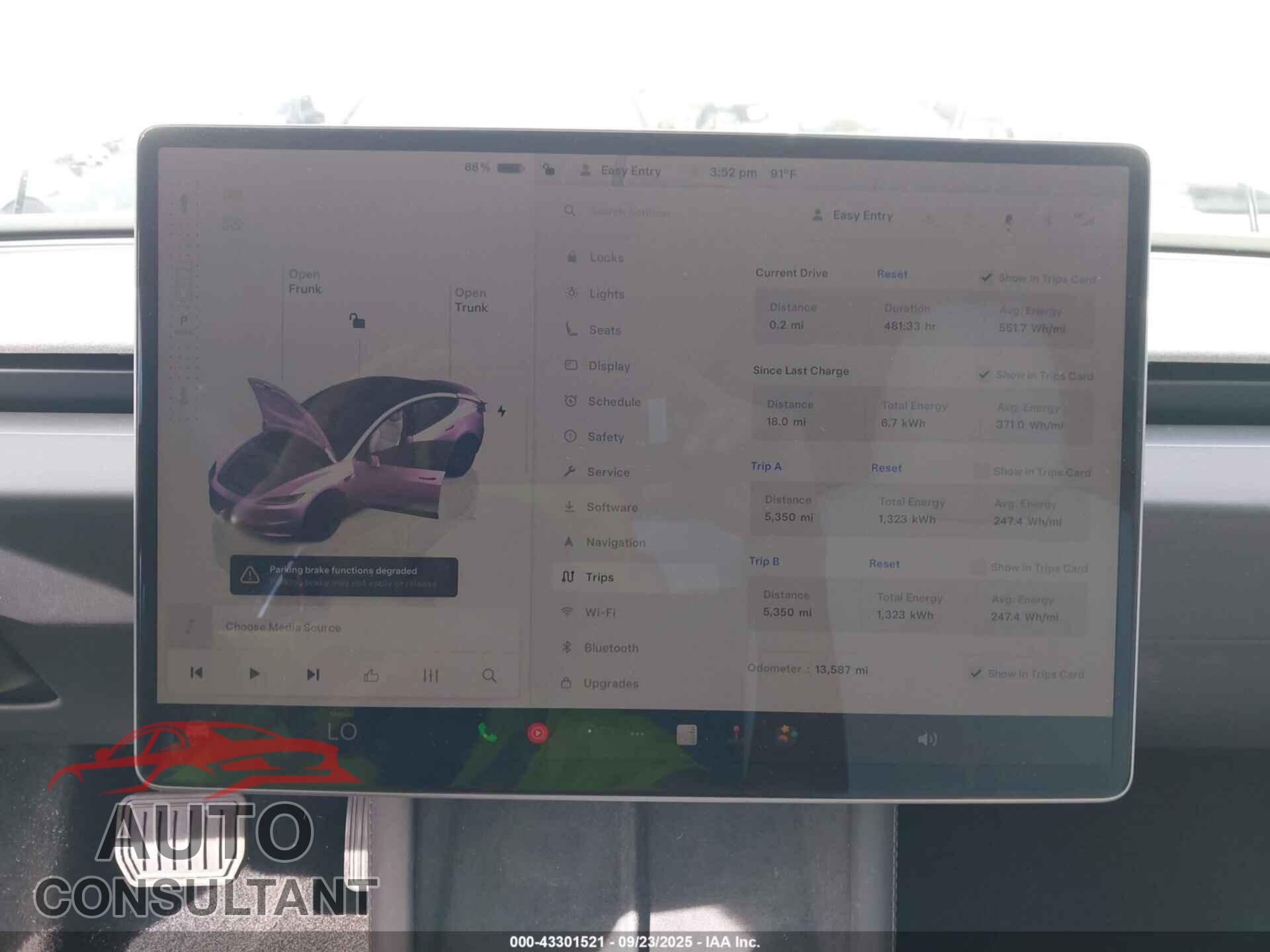 TESLA MODEL 3 2024 - 5YJ3E1EA8RF861849